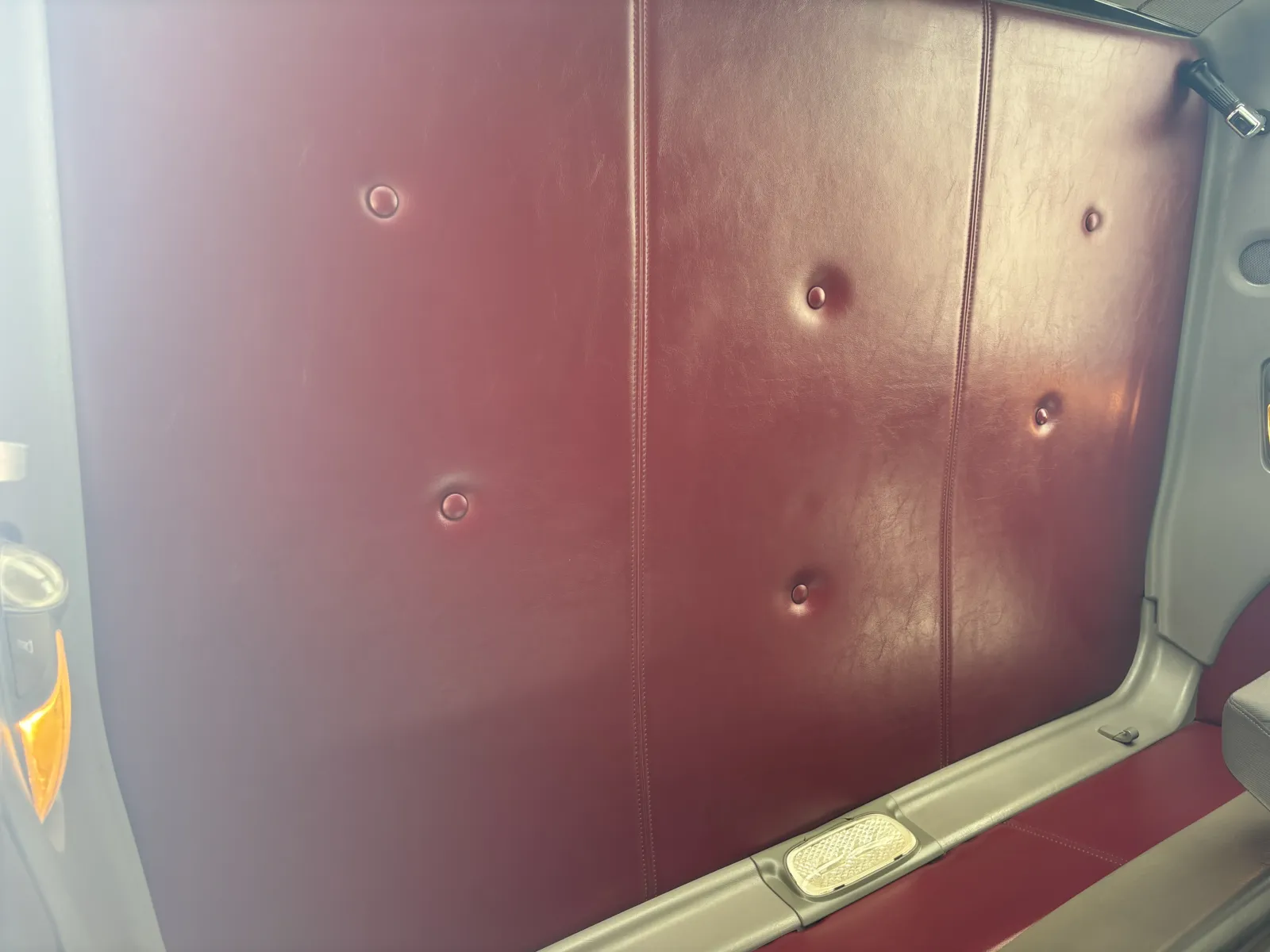 2011 Kenworth T800 - image 21