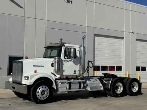 Photos of 2015 WESTERN STAR 4900 for sale in Hutchins, TX at Forge Truck Centers - Texas