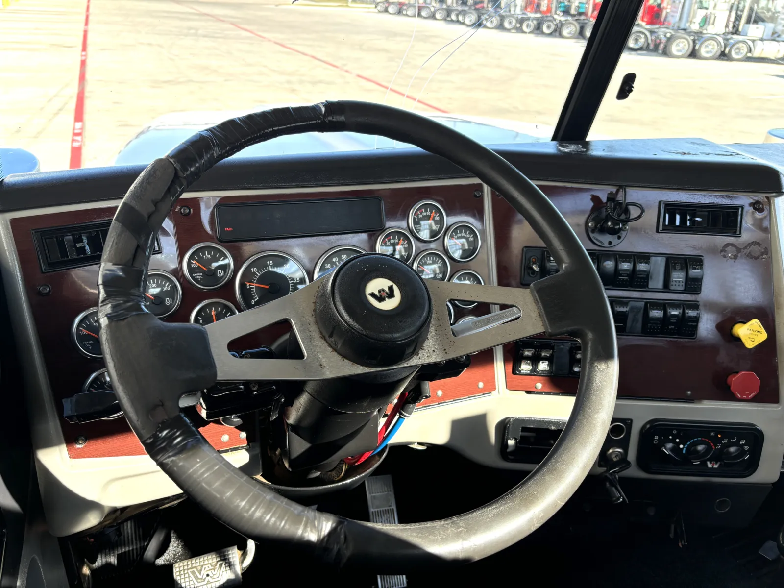 2015 Western Star 4900 - image 16