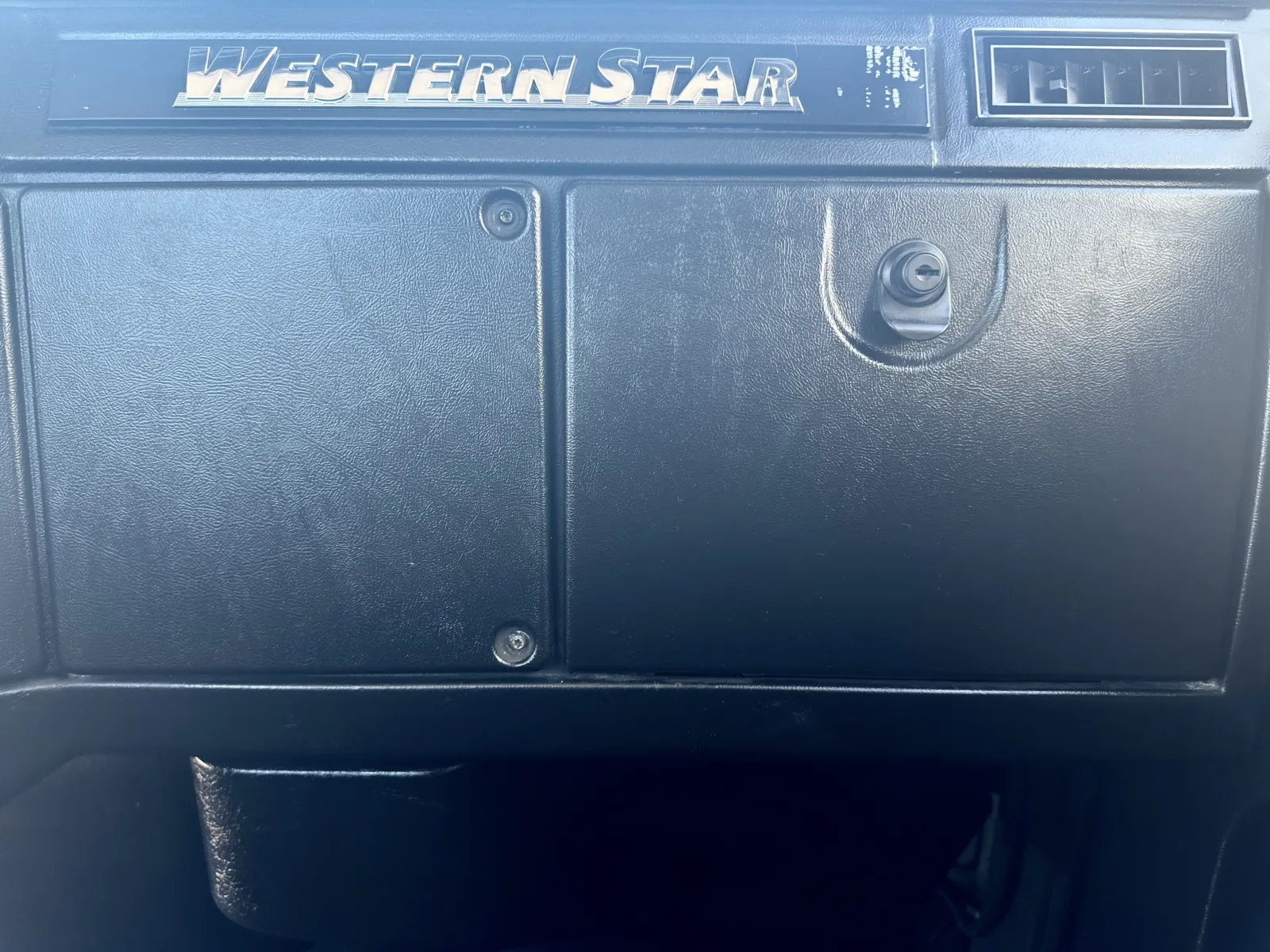 2019 Western Star 4900 - image 19