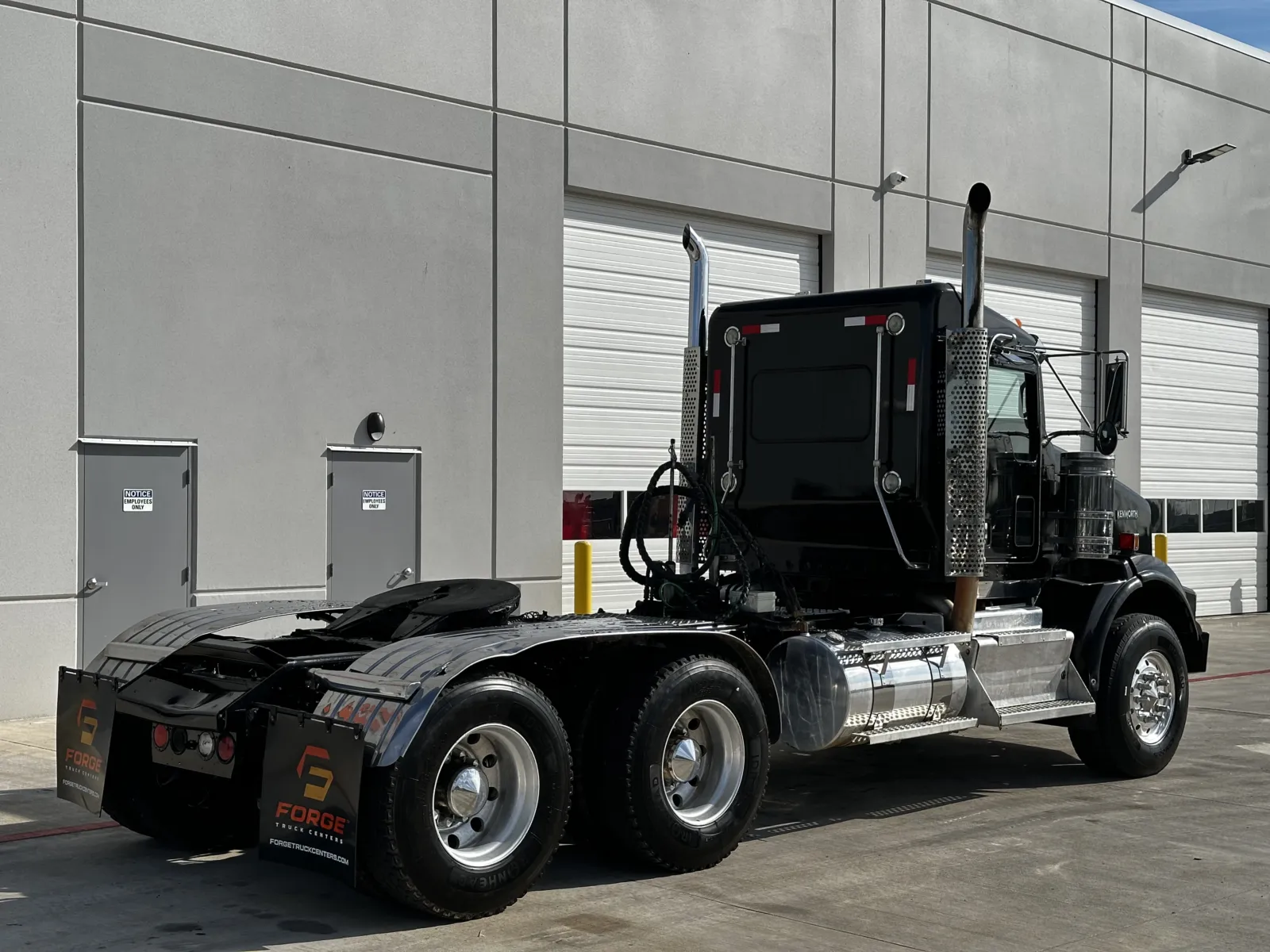 2015 Kenworth T800 - image 5