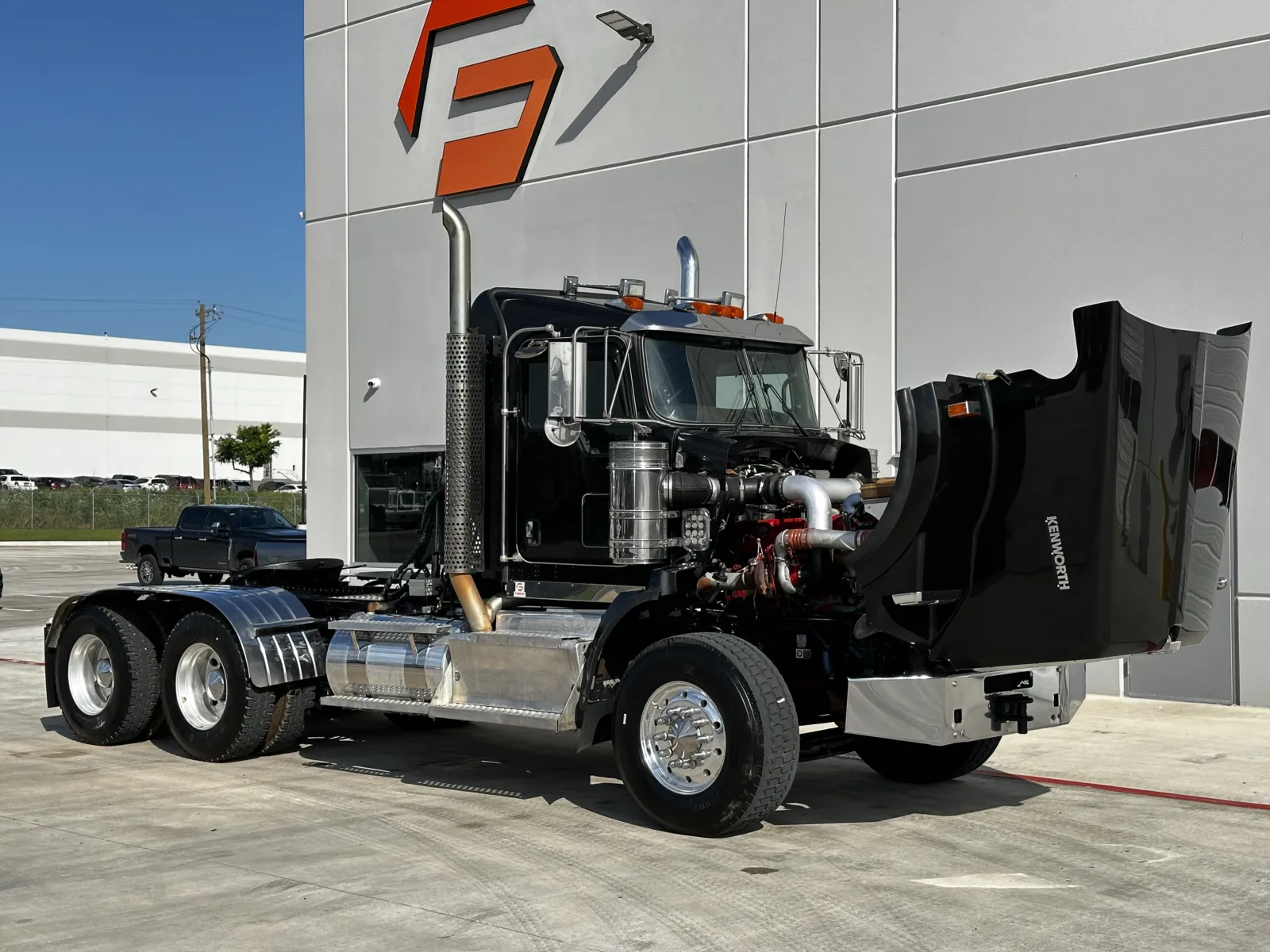 2015 Kenworth T800 - image 9