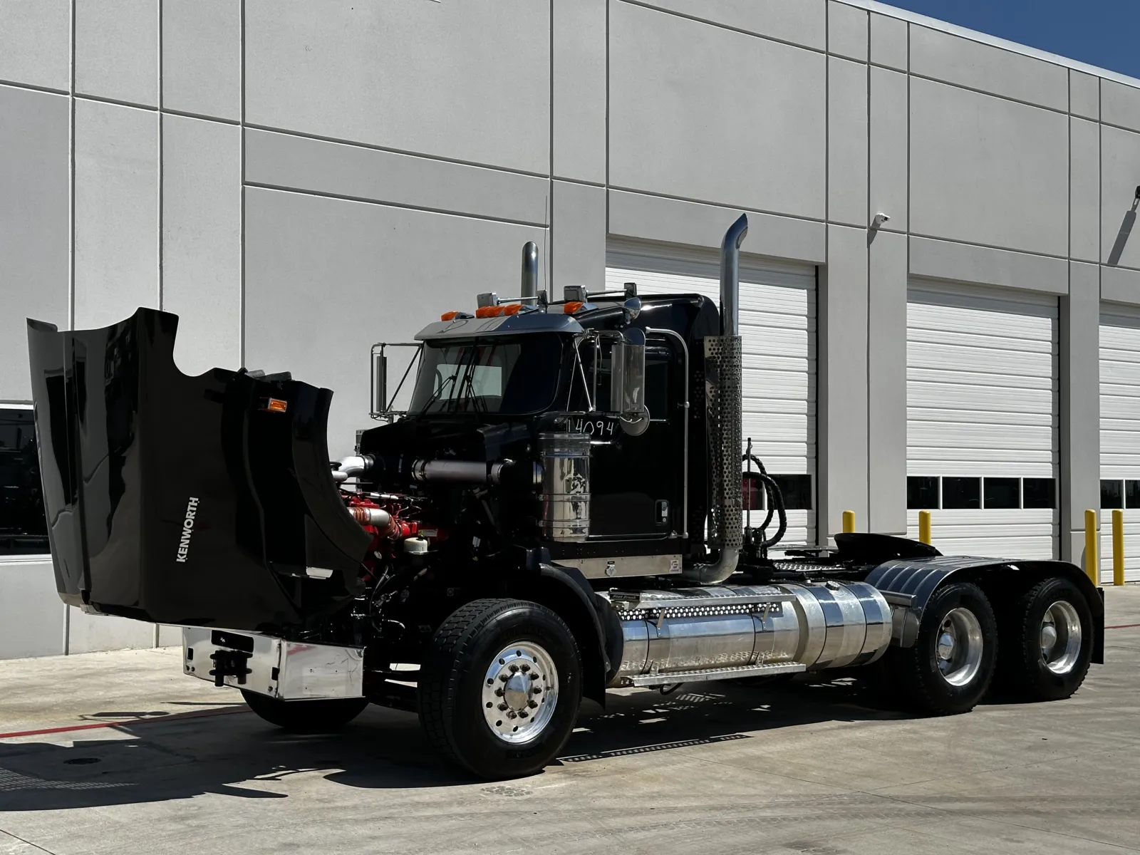2015 Kenworth T800 - image 10