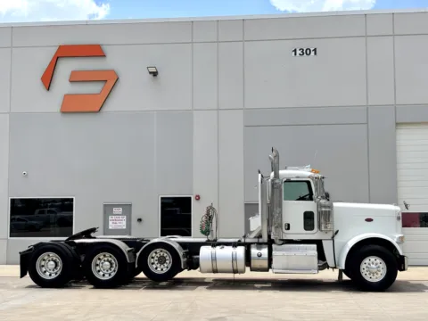 Another view of 2012 PETERBILT 388 for sale in Hutchins, TX at Forge Truck Centers - Texas