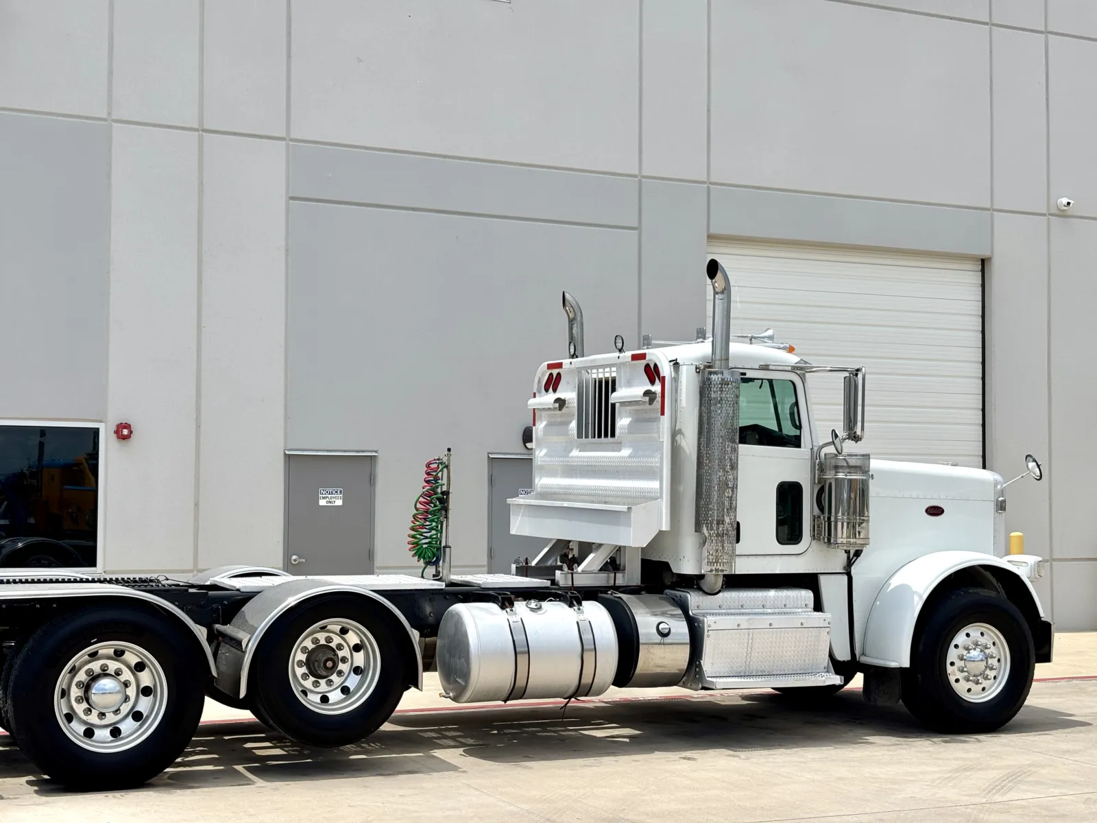 2012 Peterbilt - image 7