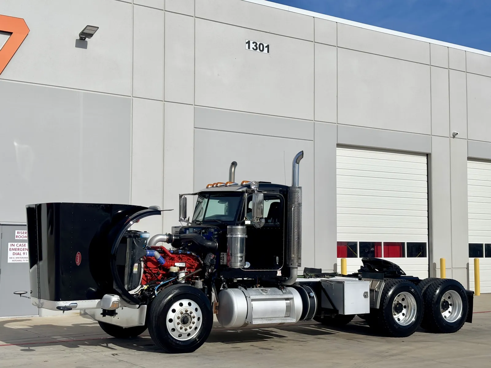 2018 Peterbilt 389 - image 10