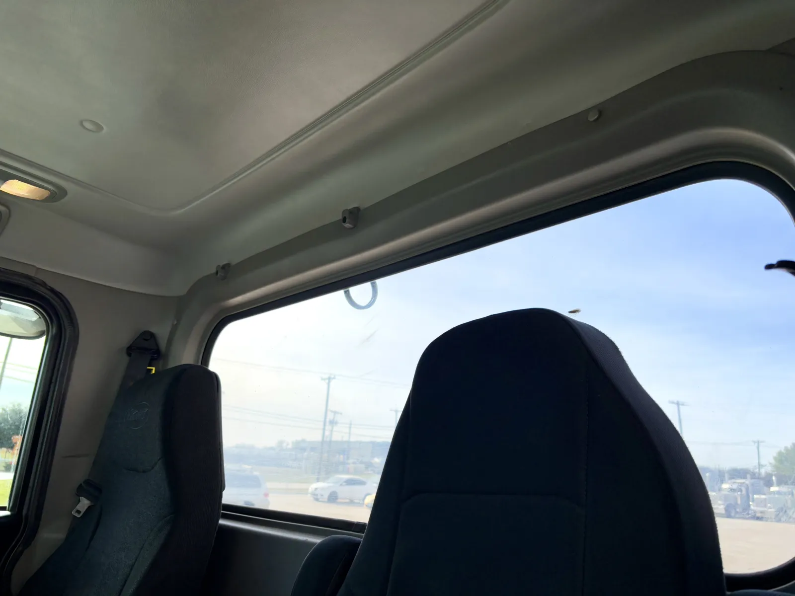 2018 Peterbilt 389 - image 20