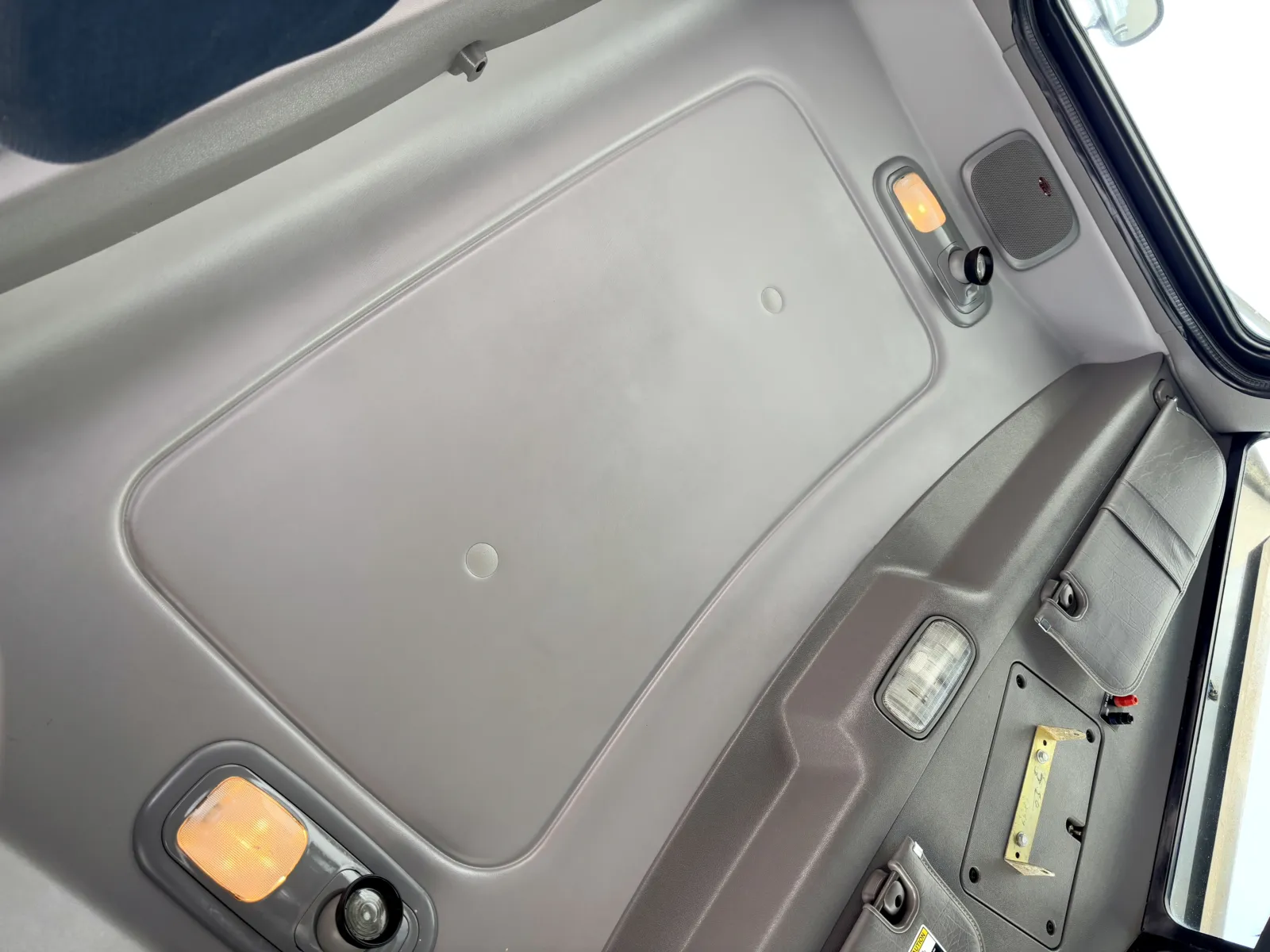 2018 Peterbilt 389 - image 21