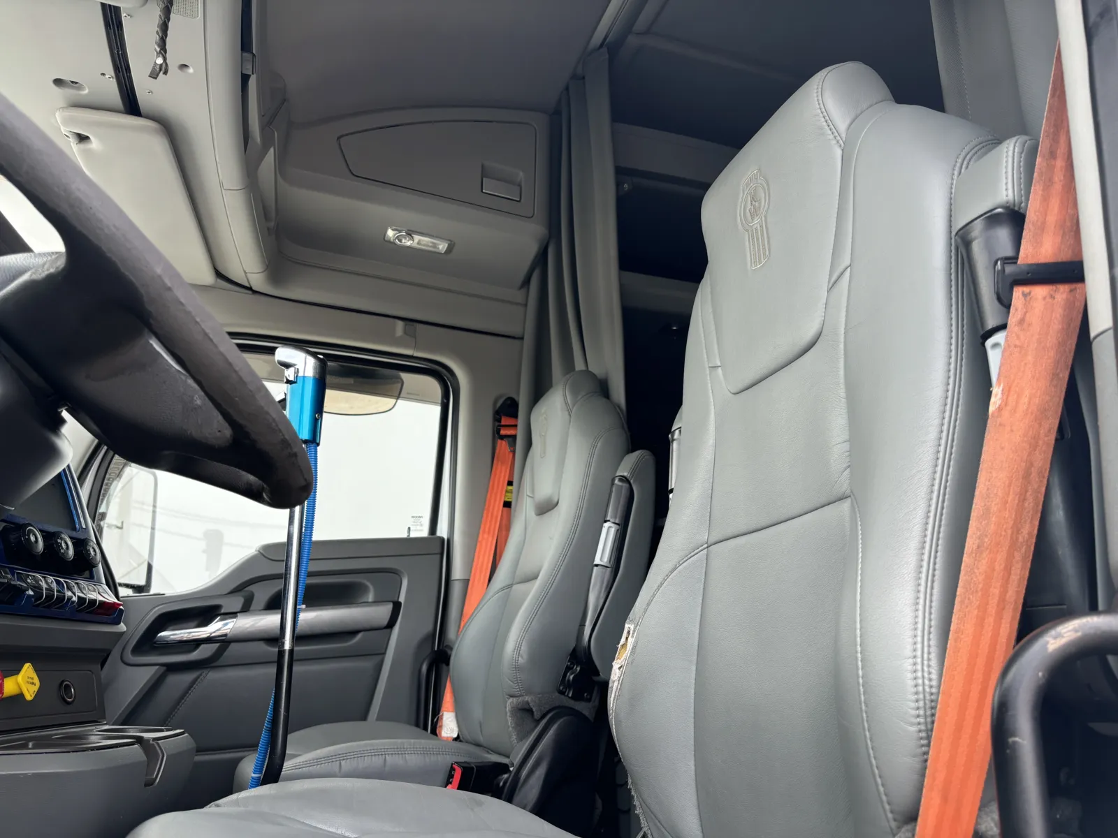 2017 Kenworth T880 - image 14