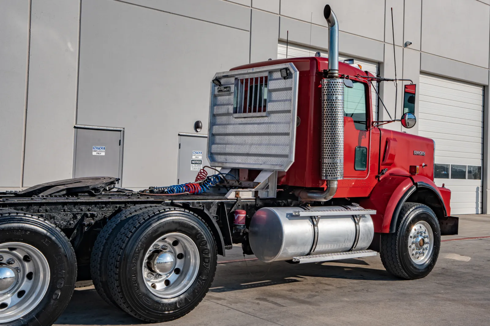 1999 Kenworth T800 - image 7