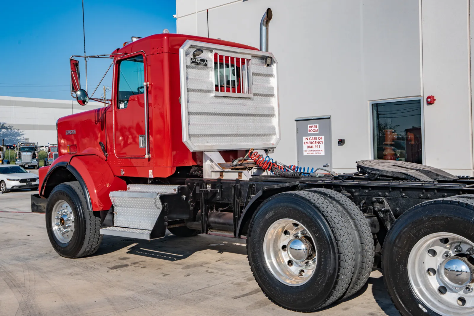 1999 Kenworth T800 - image 8