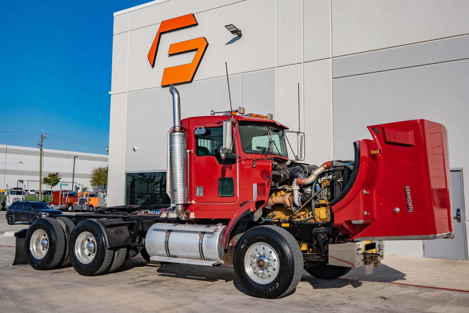 1999 Kenworth T800 - image 9