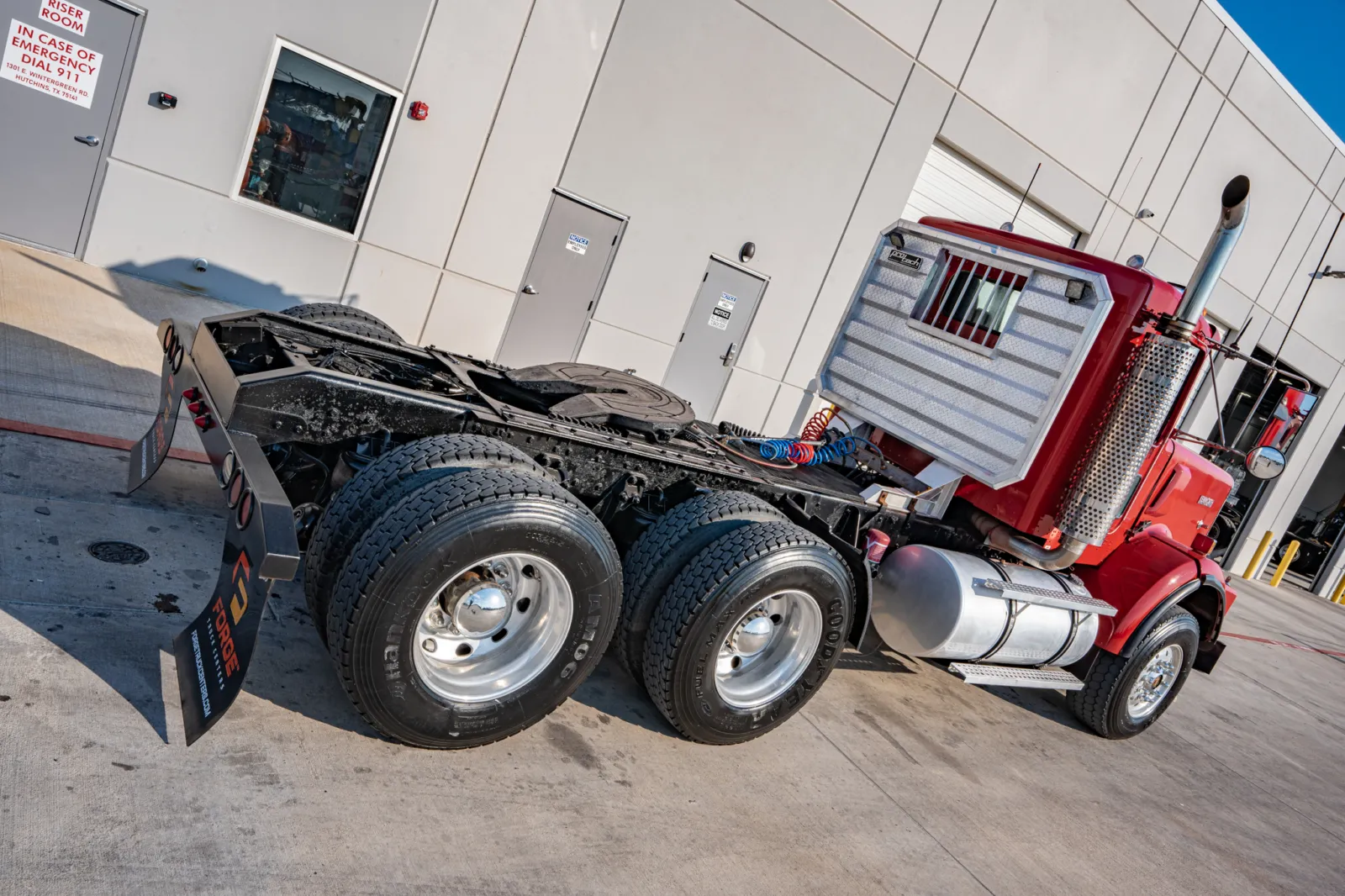 1999 Kenworth T800 - image 11