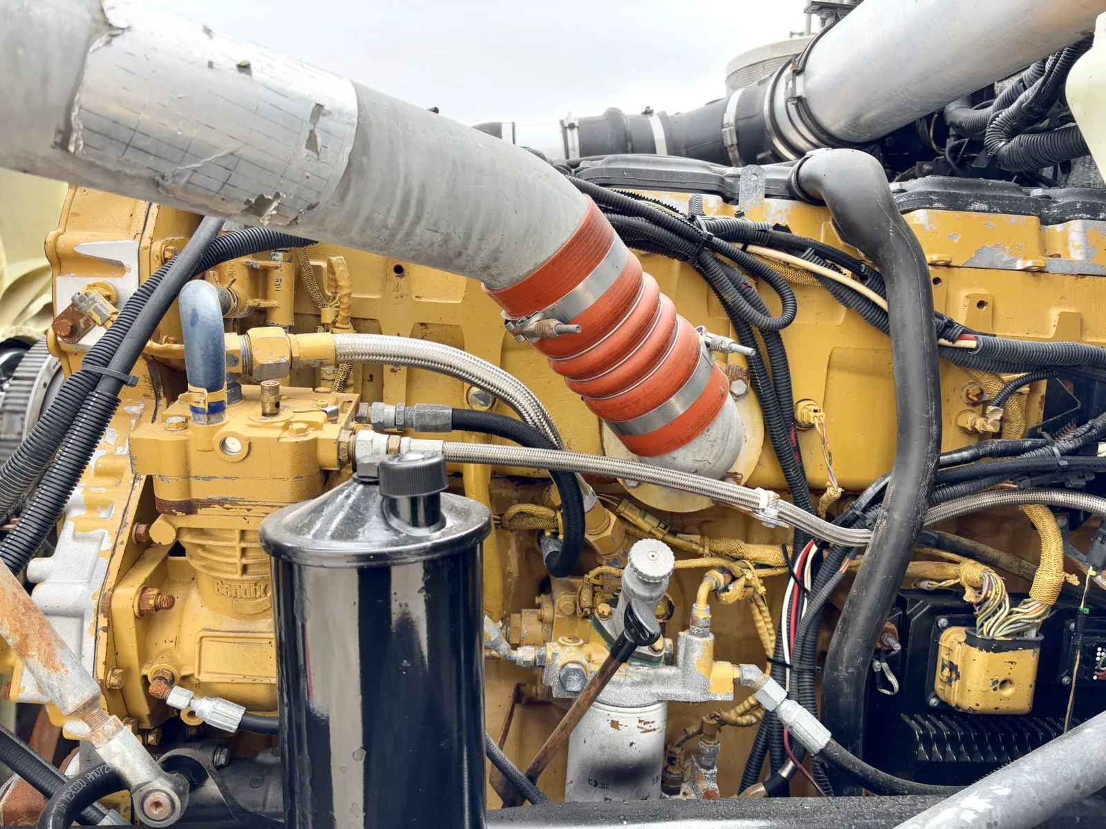 2005 Kenworth T800 - image 13