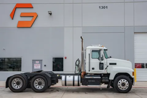 Another view of 2019 MACK PINNACLE 64FT for sale in Hutchins, TX at Forge Truck Centers - Texas