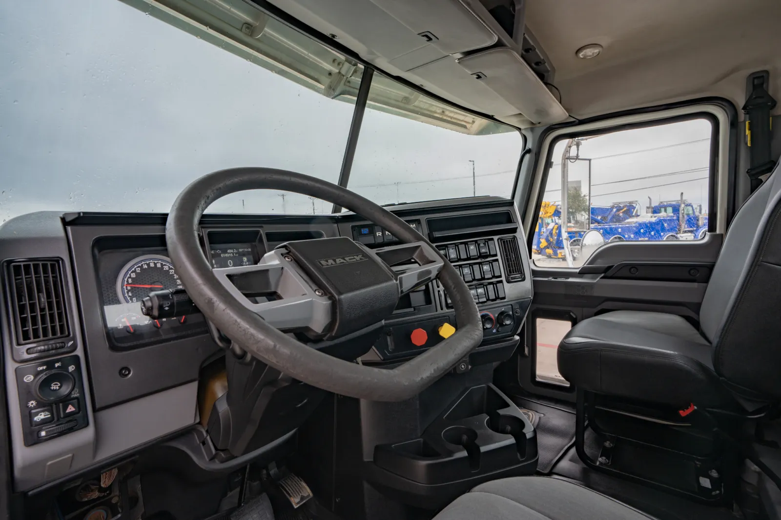 2019 Mack - image 15