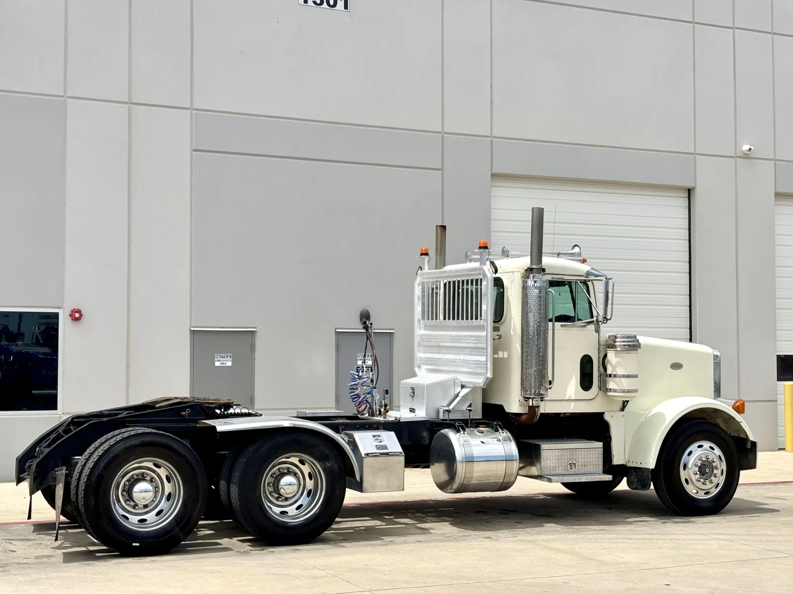 1999 Peterbilt - image 5