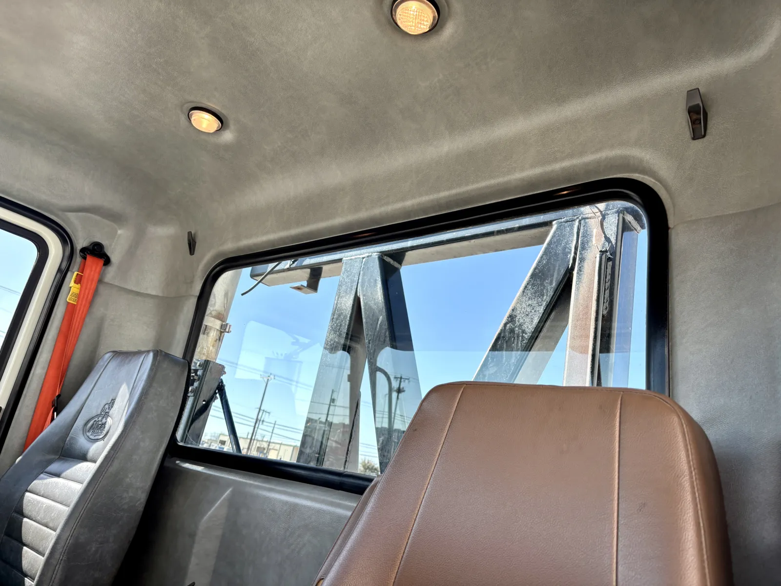 2016 Mack Granite - image 20