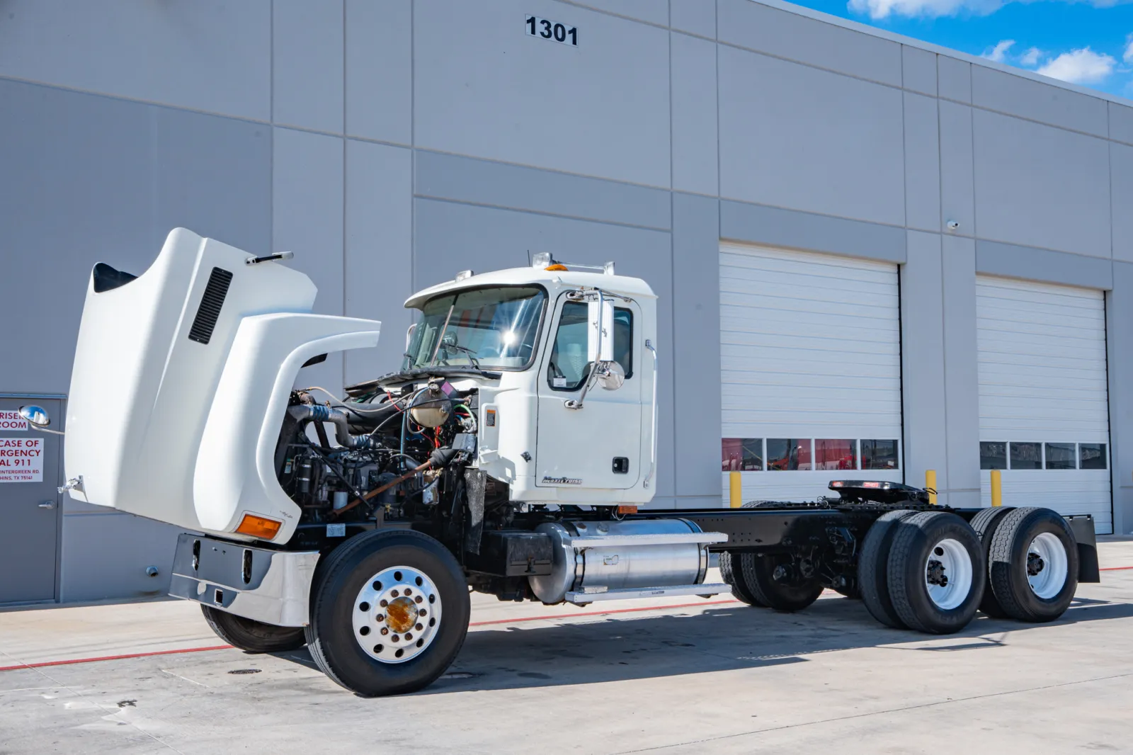 2007 Mack - image 10