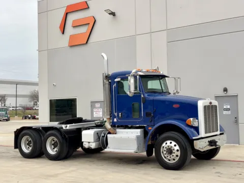 2014 PETERBILT 365 for sale in Hutchins, TX
