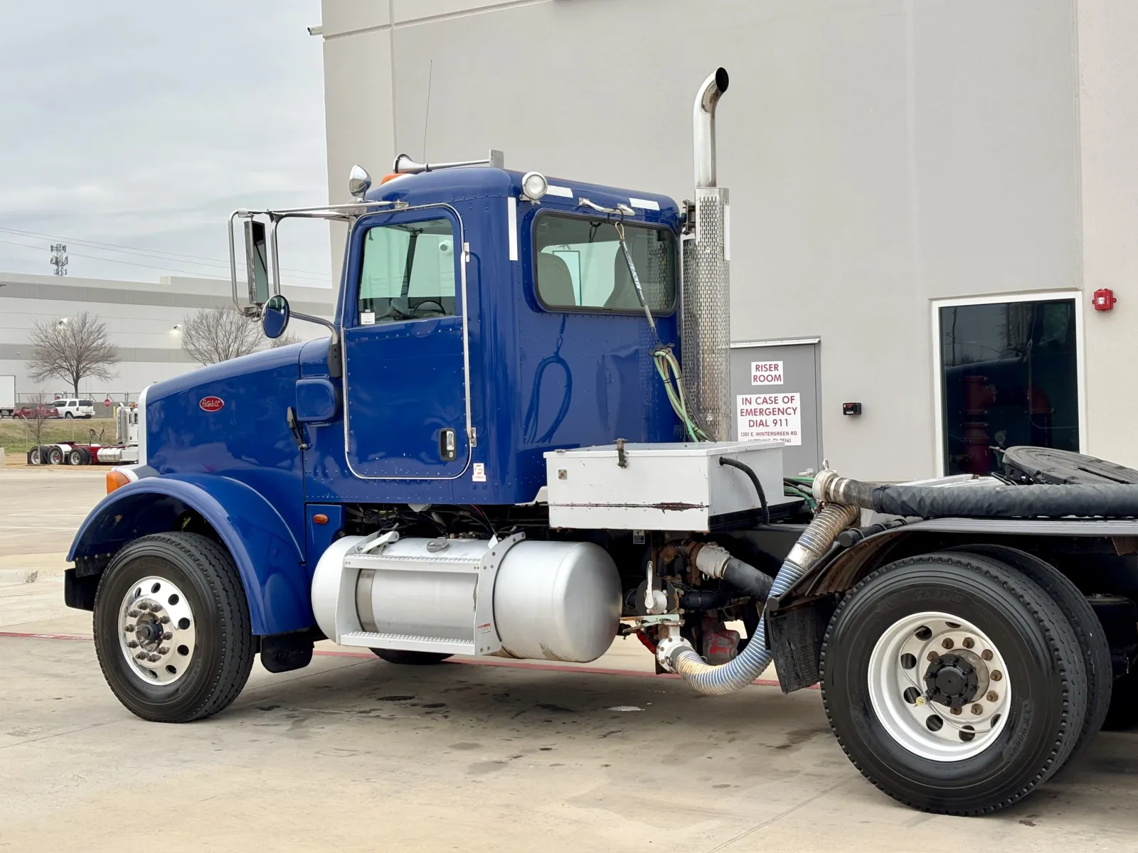 2014 Peterbilt 365 - image 8