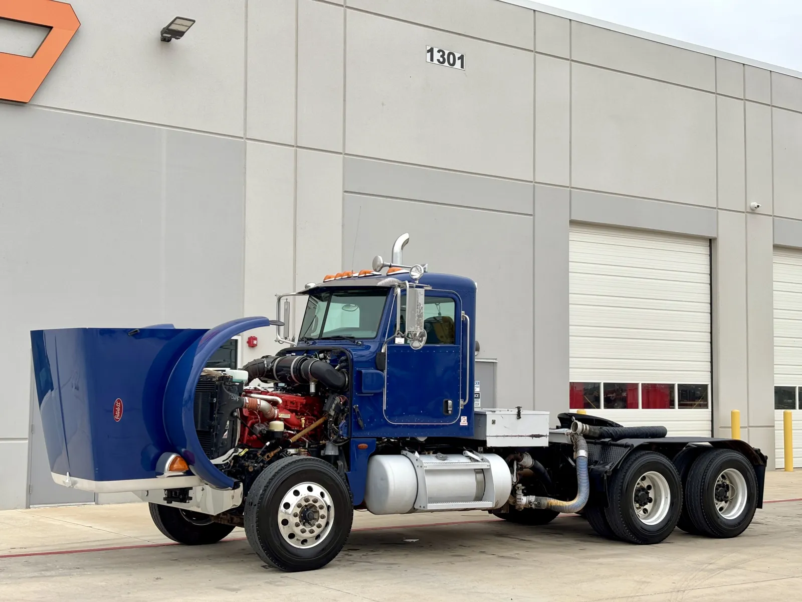 2014 Peterbilt 365 - image 10