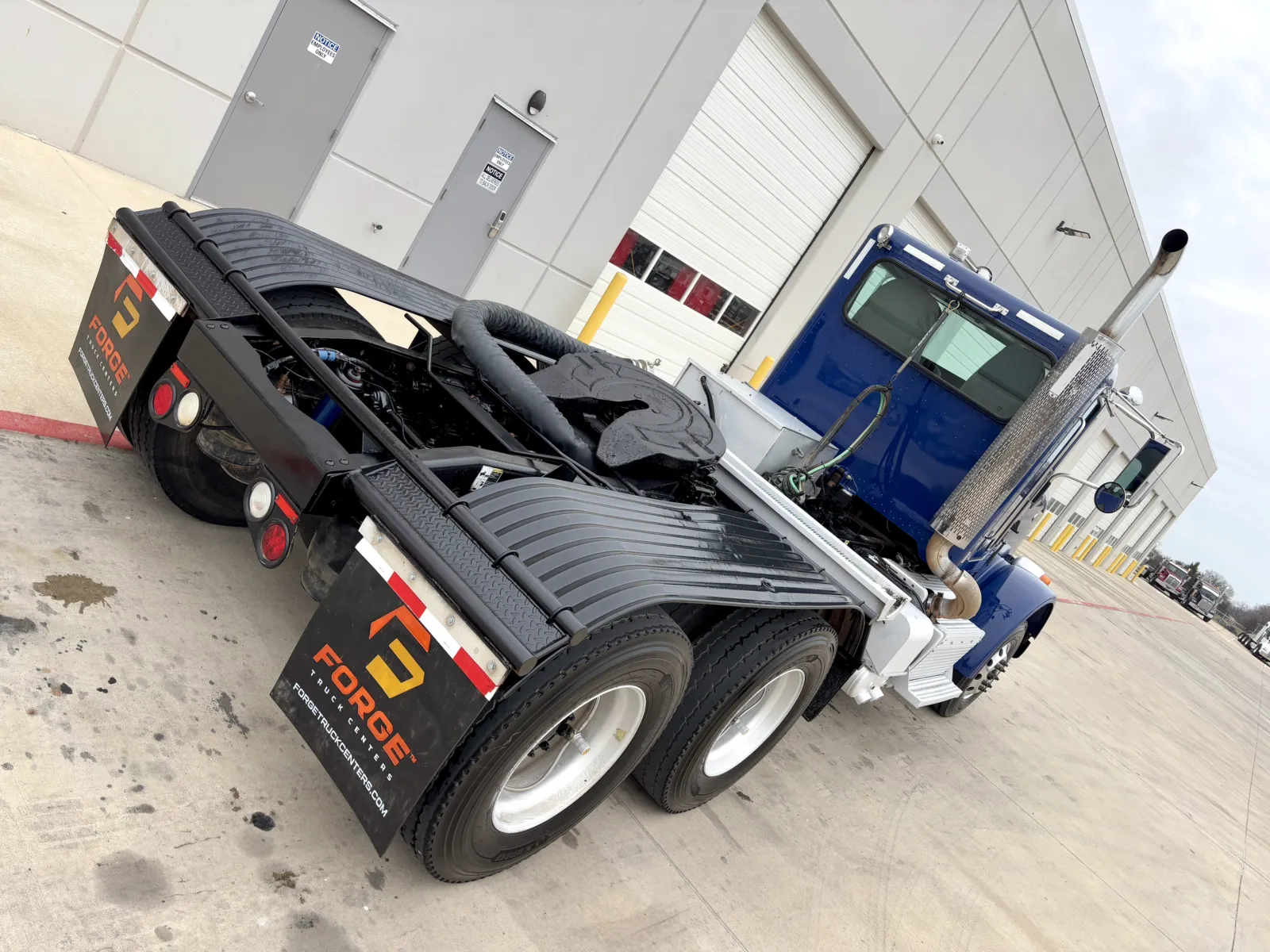 2014 Peterbilt 365 - image 11