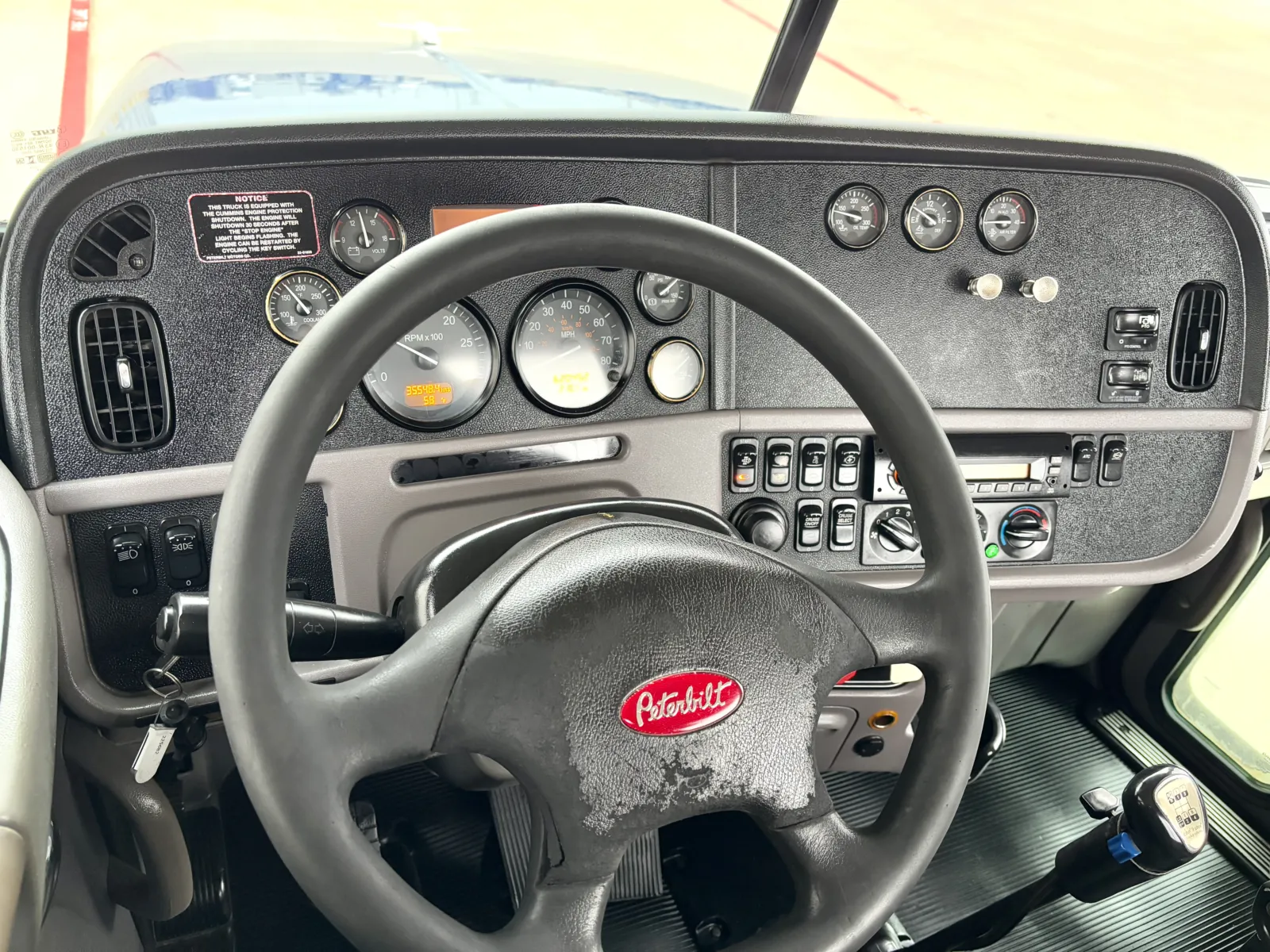 2014 Peterbilt 365 - image 16