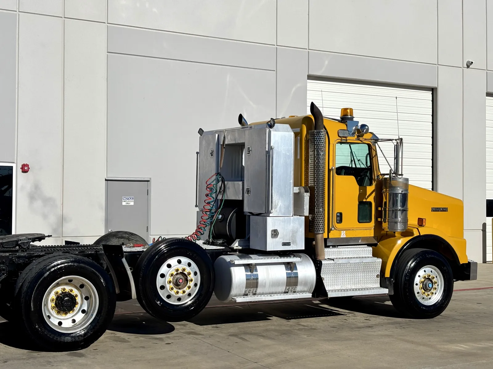 2013 Kenworth T800 - image 7