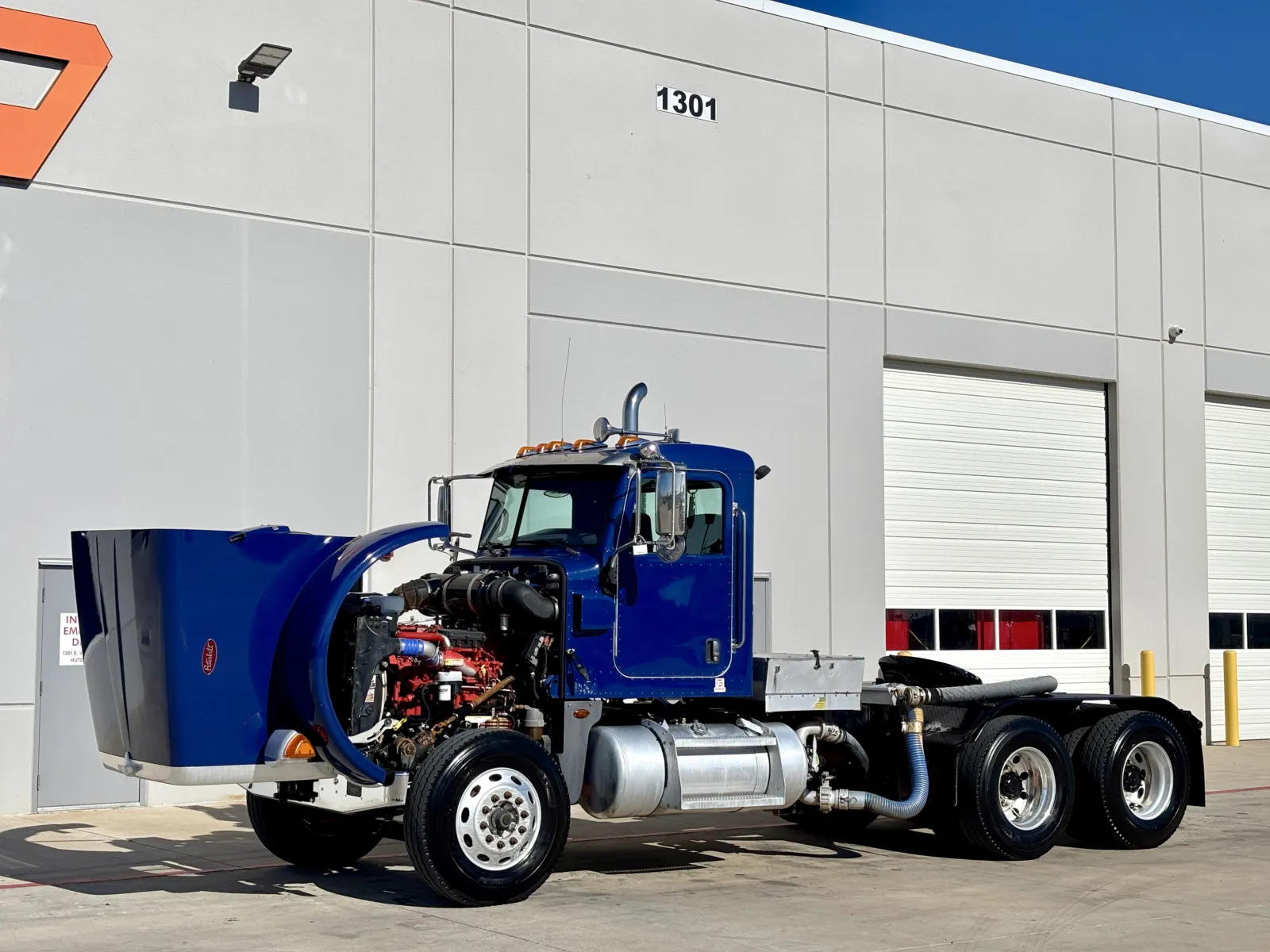 2016 Peterbilt 365 - image 10