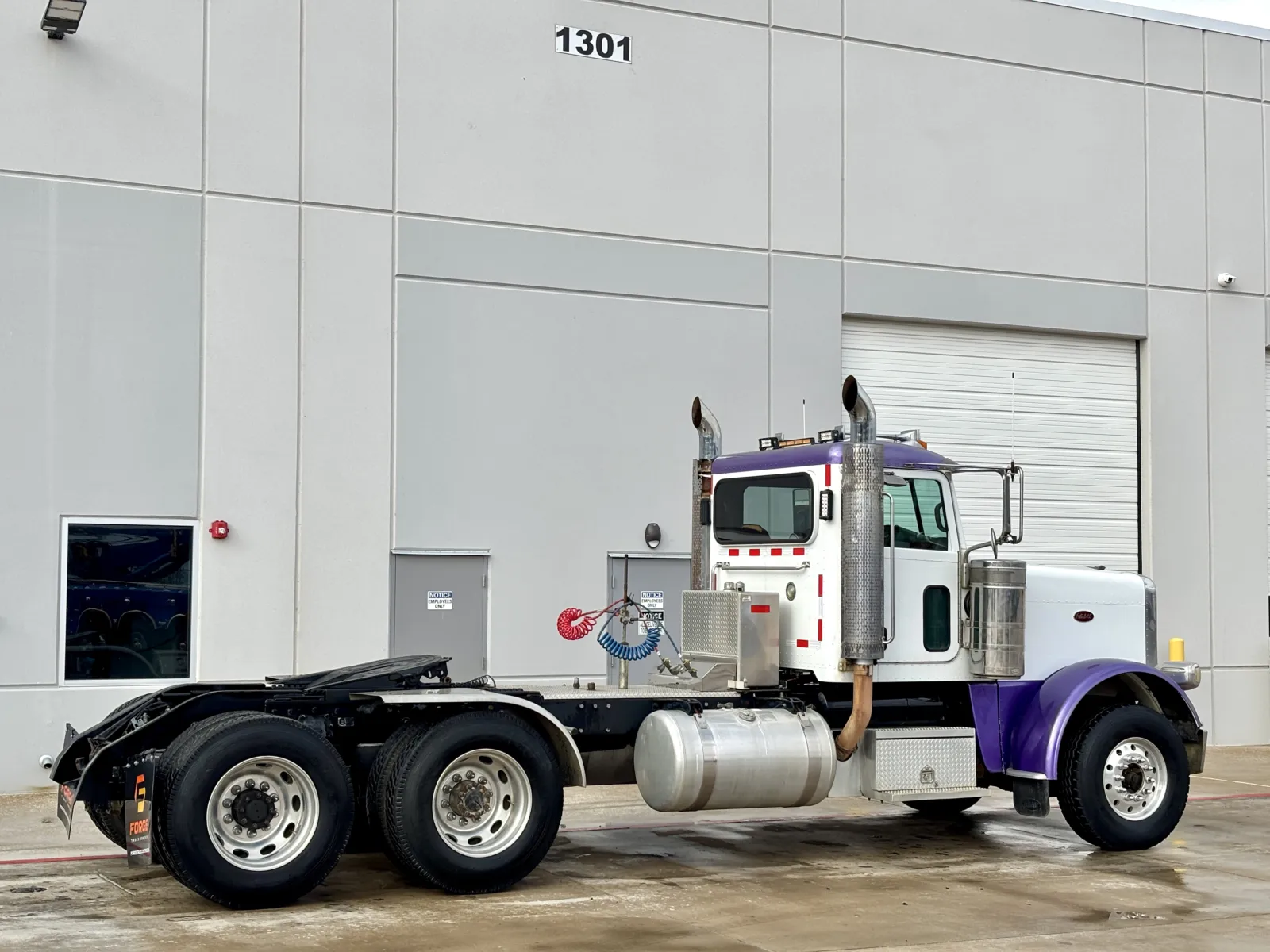 2008 Peterbilt - image 5