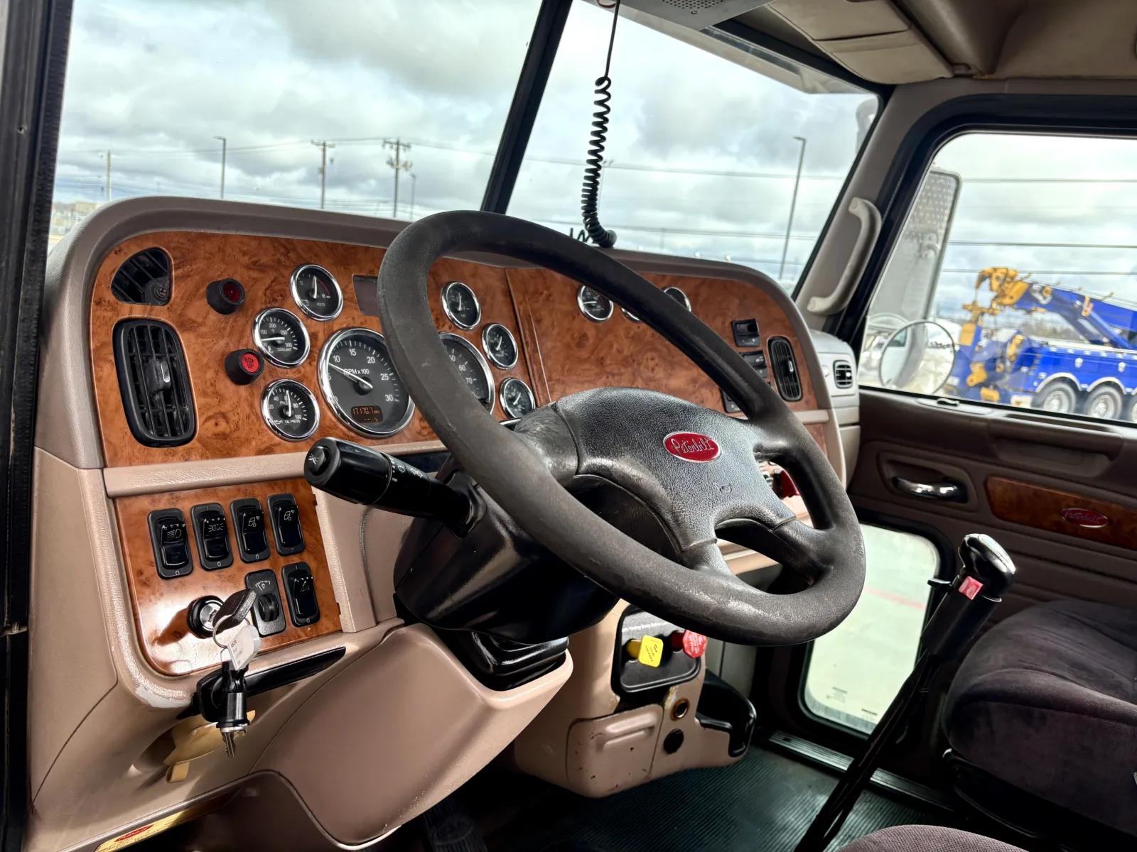 2008 Peterbilt - image 15
