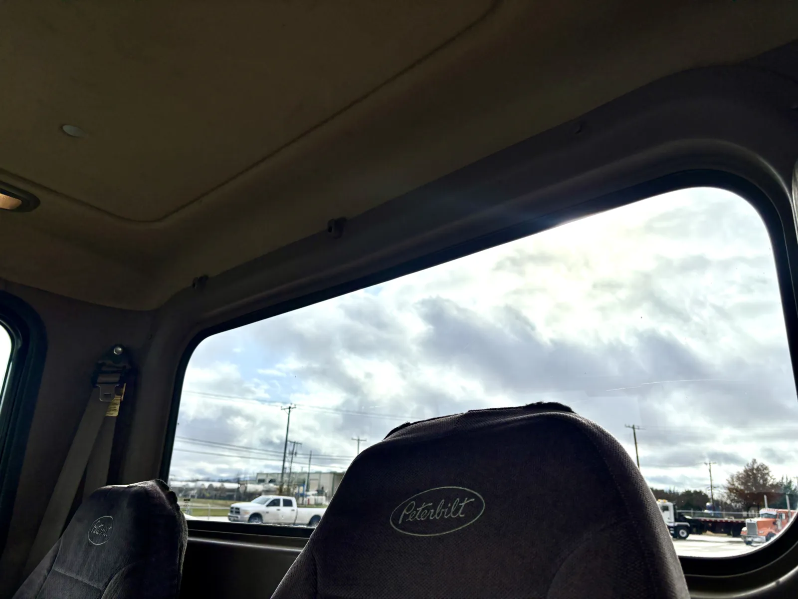 2008 Peterbilt - image 20