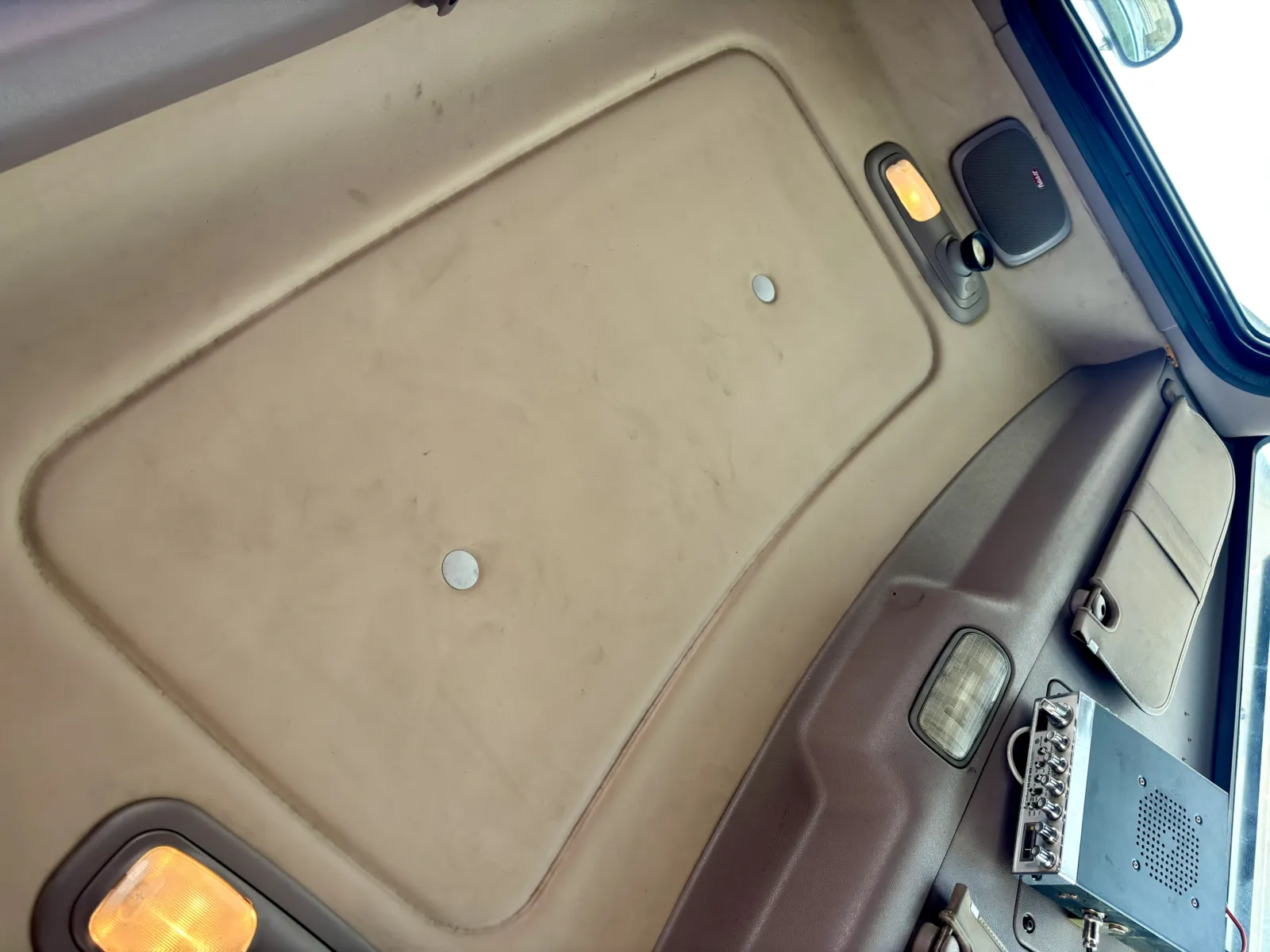 2008 Peterbilt - image 21