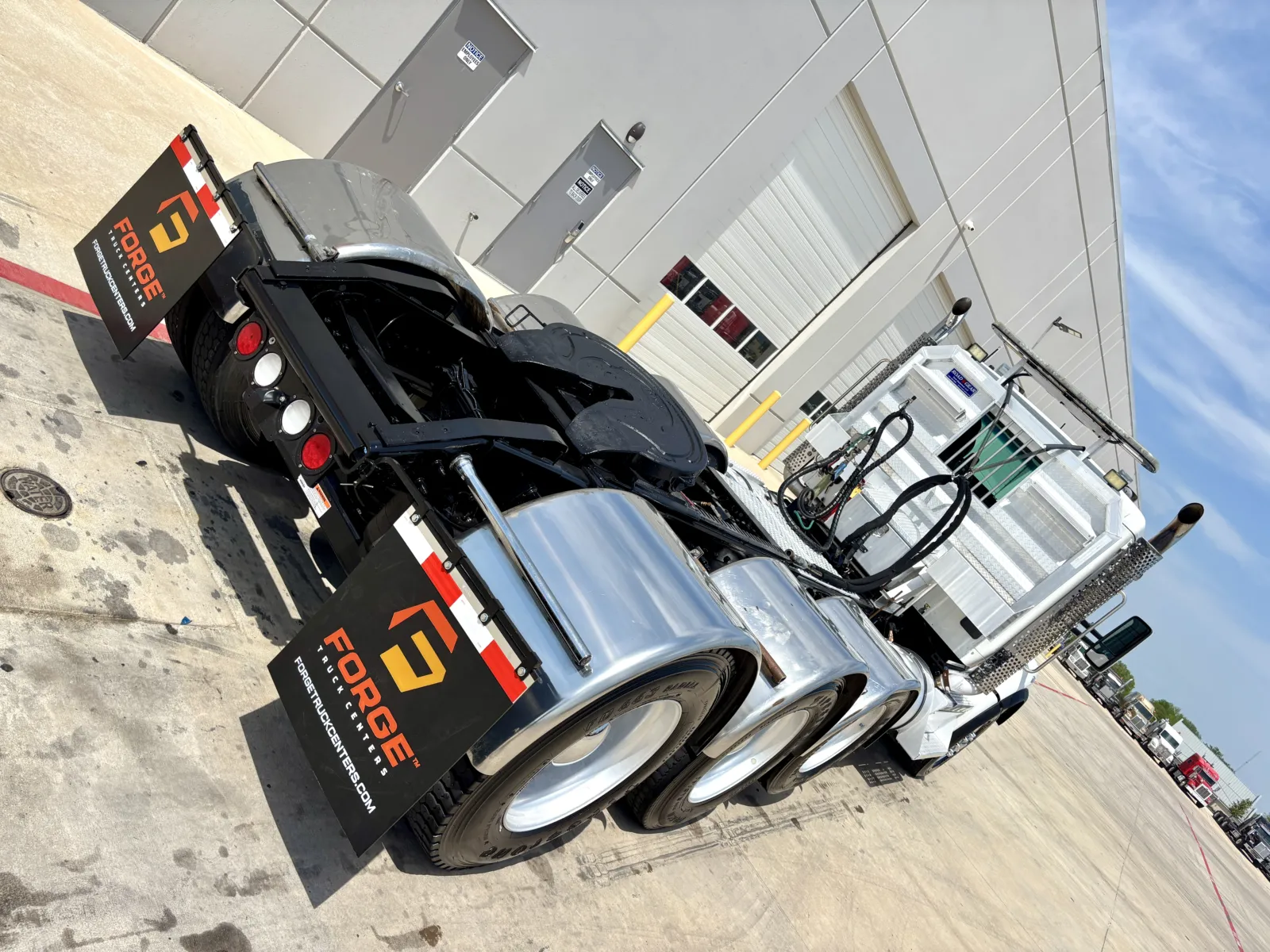 2018 Kenworth T880 - image 11