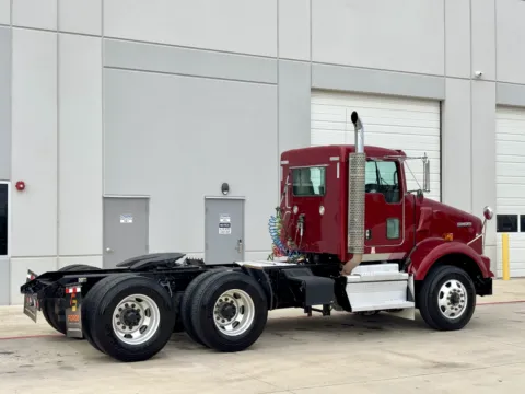 More photos of 2020 KENWORTH T800 at Forge Truck Centers - Texas, TX