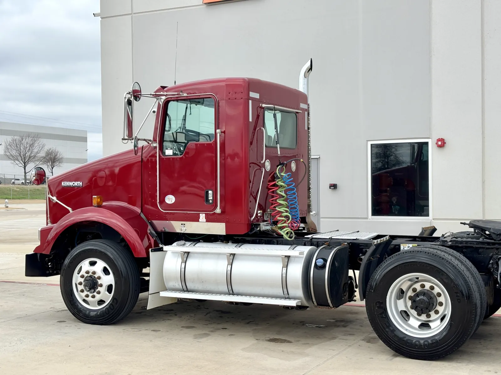 2020 Kenworth T800 - image 8