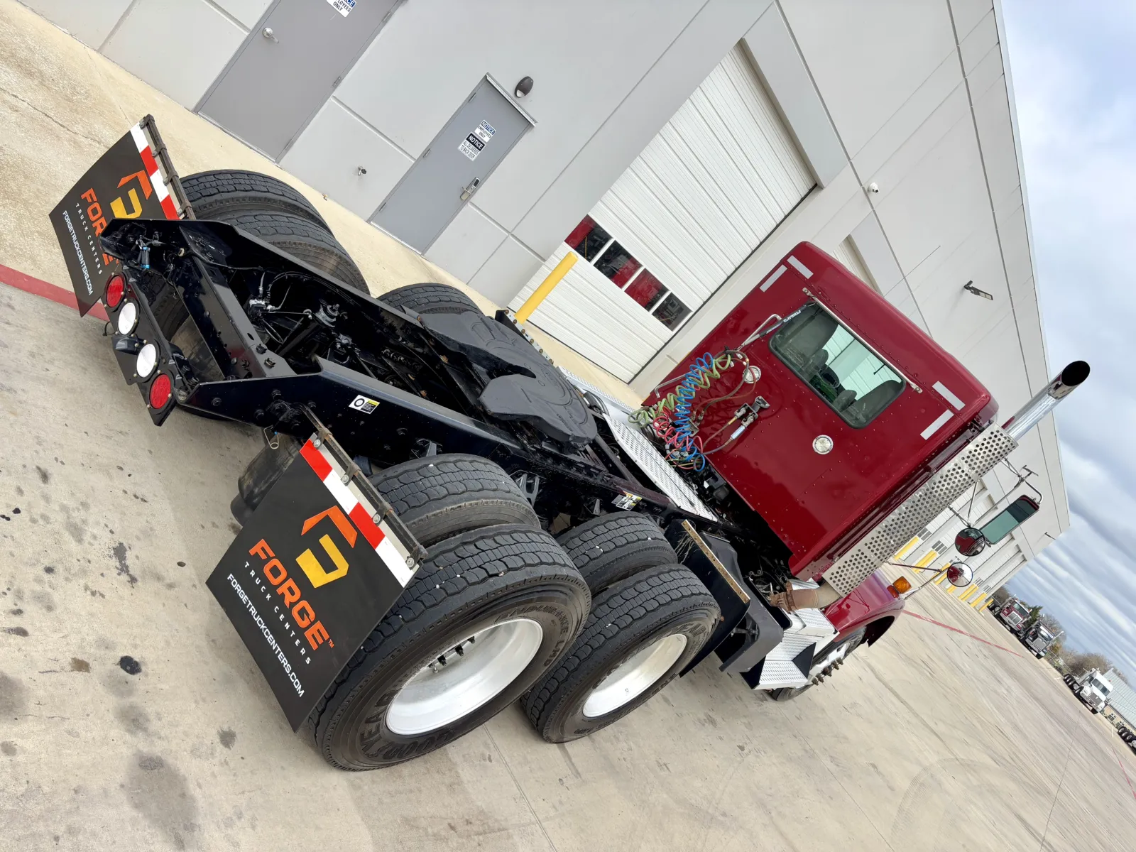 2020 Kenworth T800 - image 11