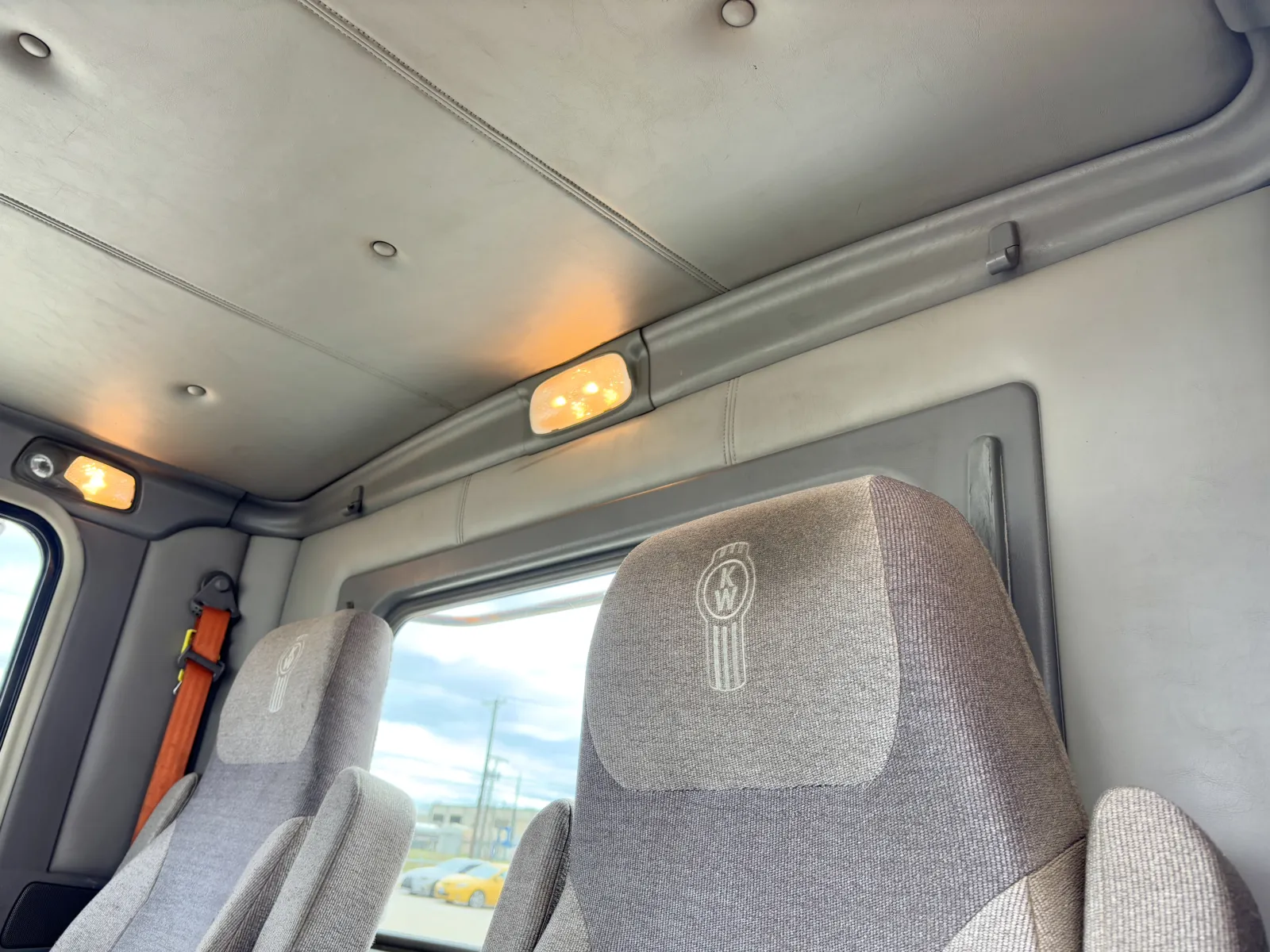 2020 Kenworth T800 - image 20