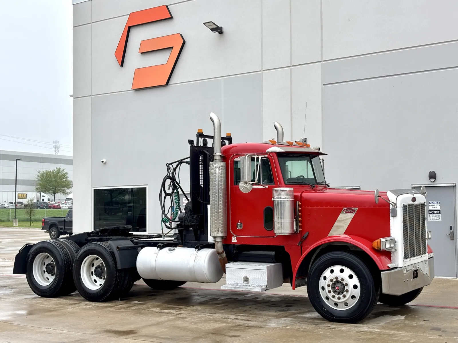 2001 PETERBILT 379