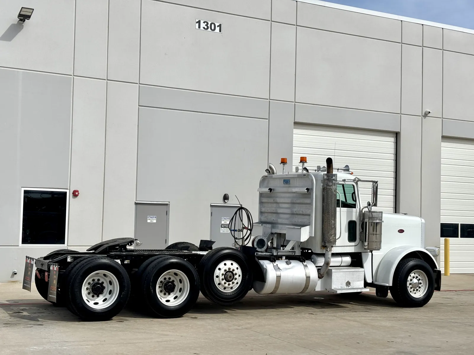 2008 Peterbilt - image 5