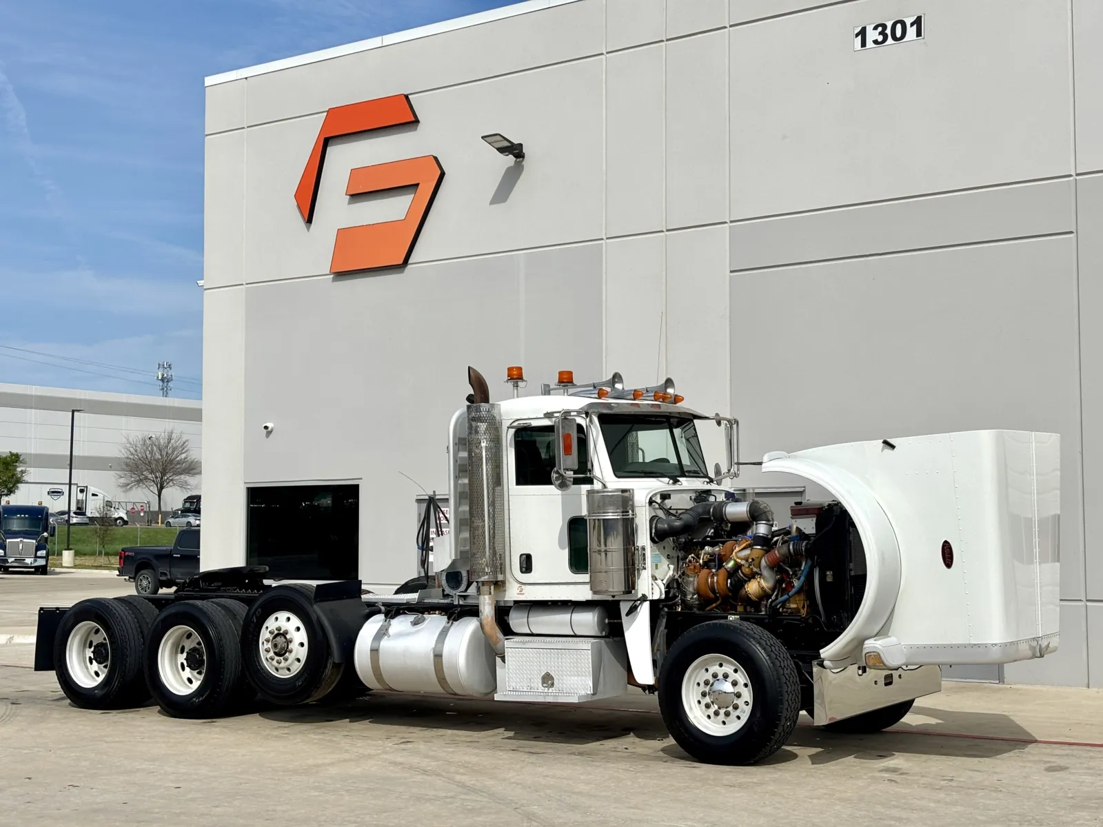 2008 Peterbilt - image 9