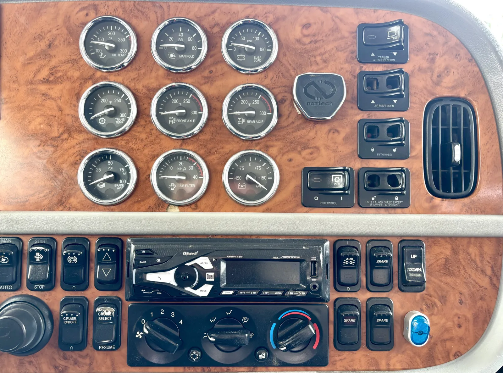 2008 Peterbilt - image 18