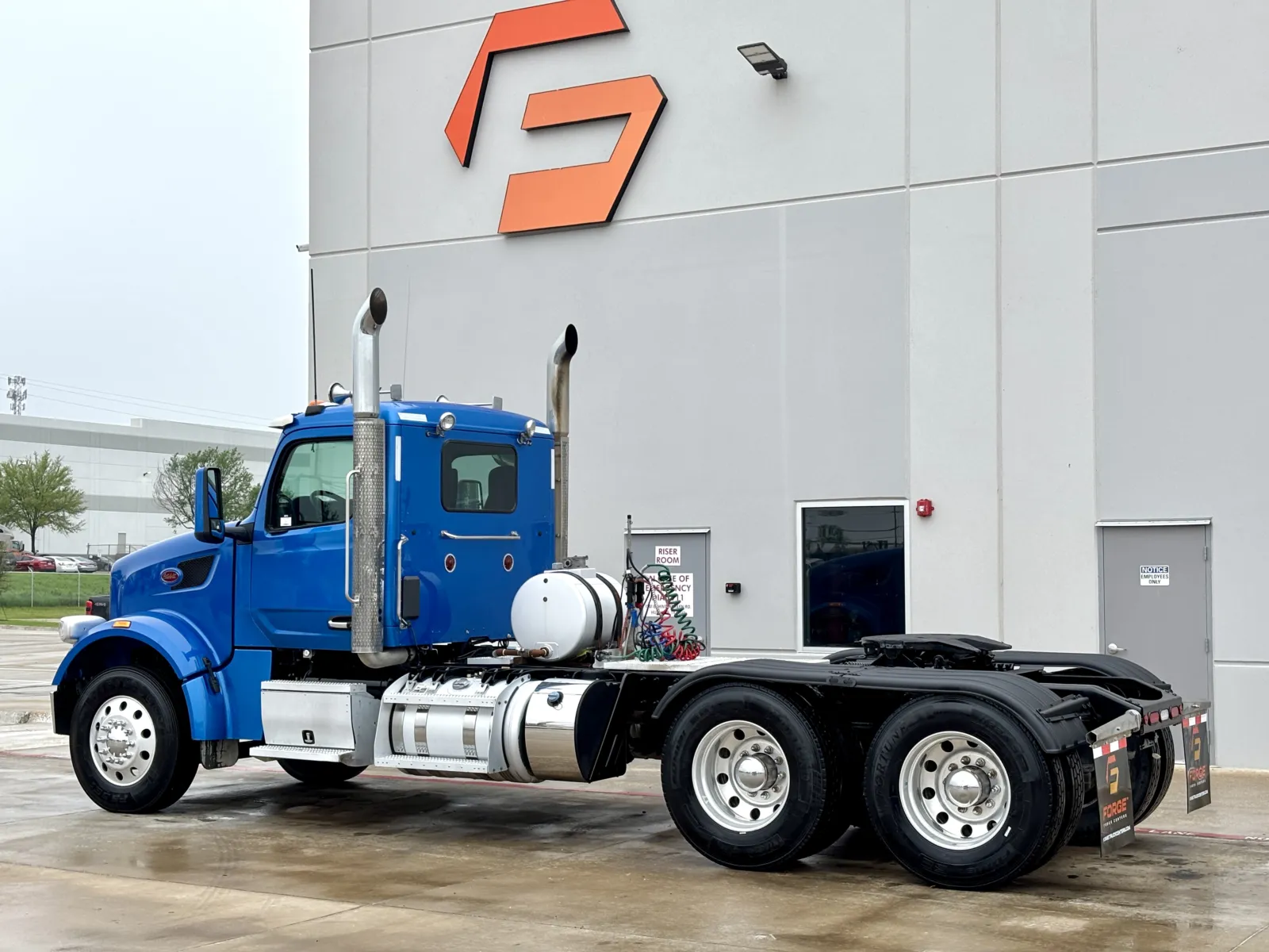 2022 Peterbilt 567 - image 6