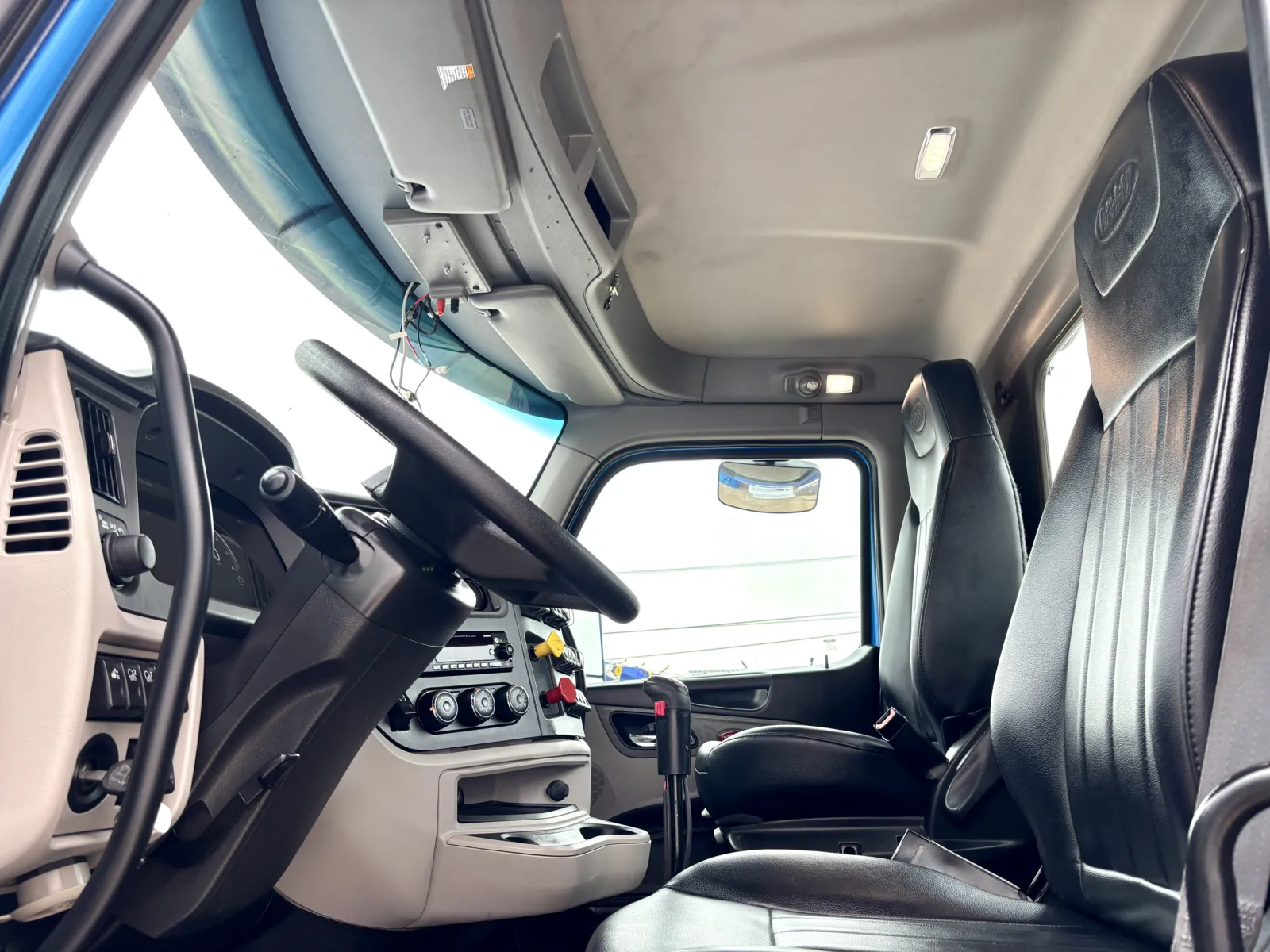 2022 Peterbilt 567 - image 14