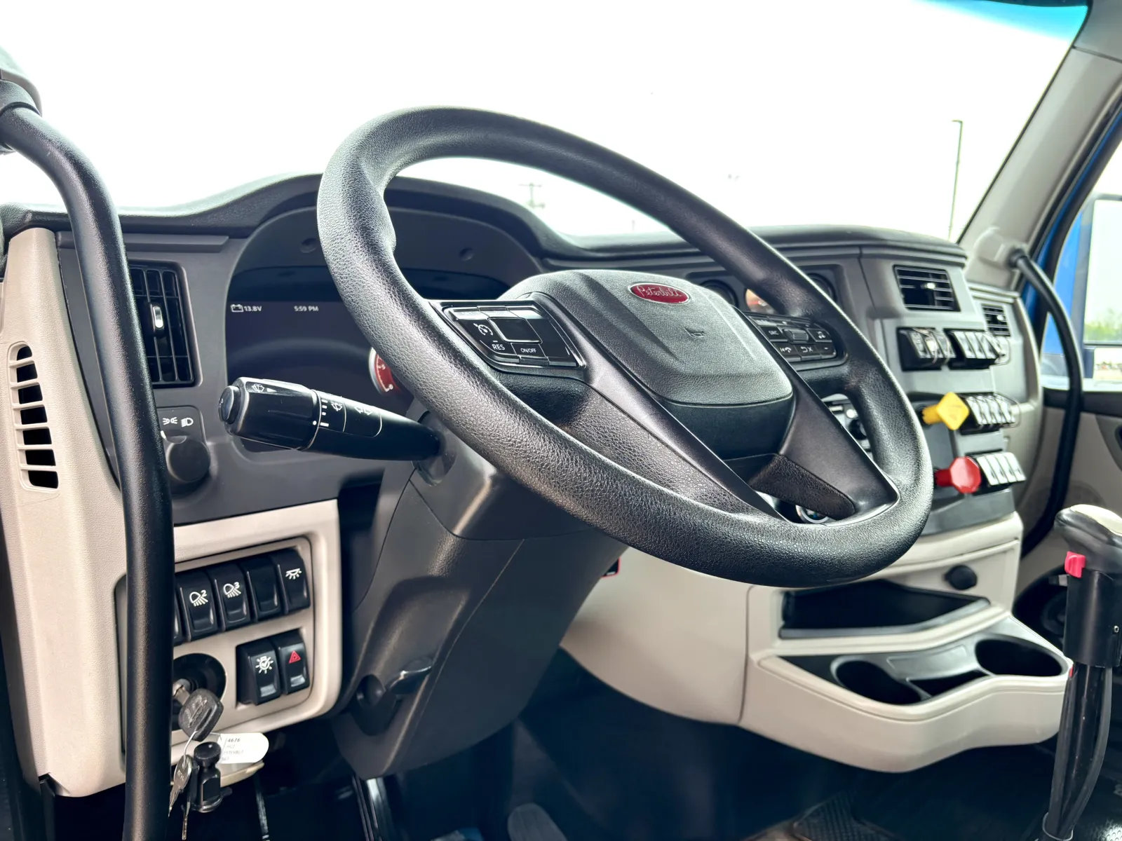 2022 Peterbilt 567 - image 15