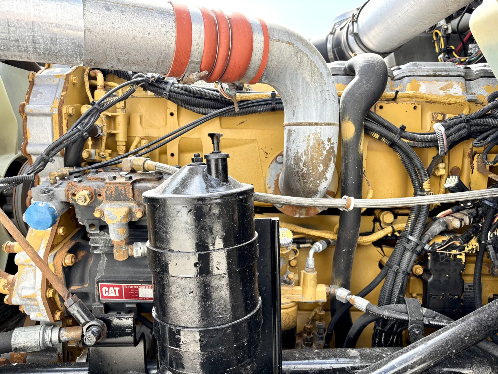 2001 Kenworth T800 - image 13