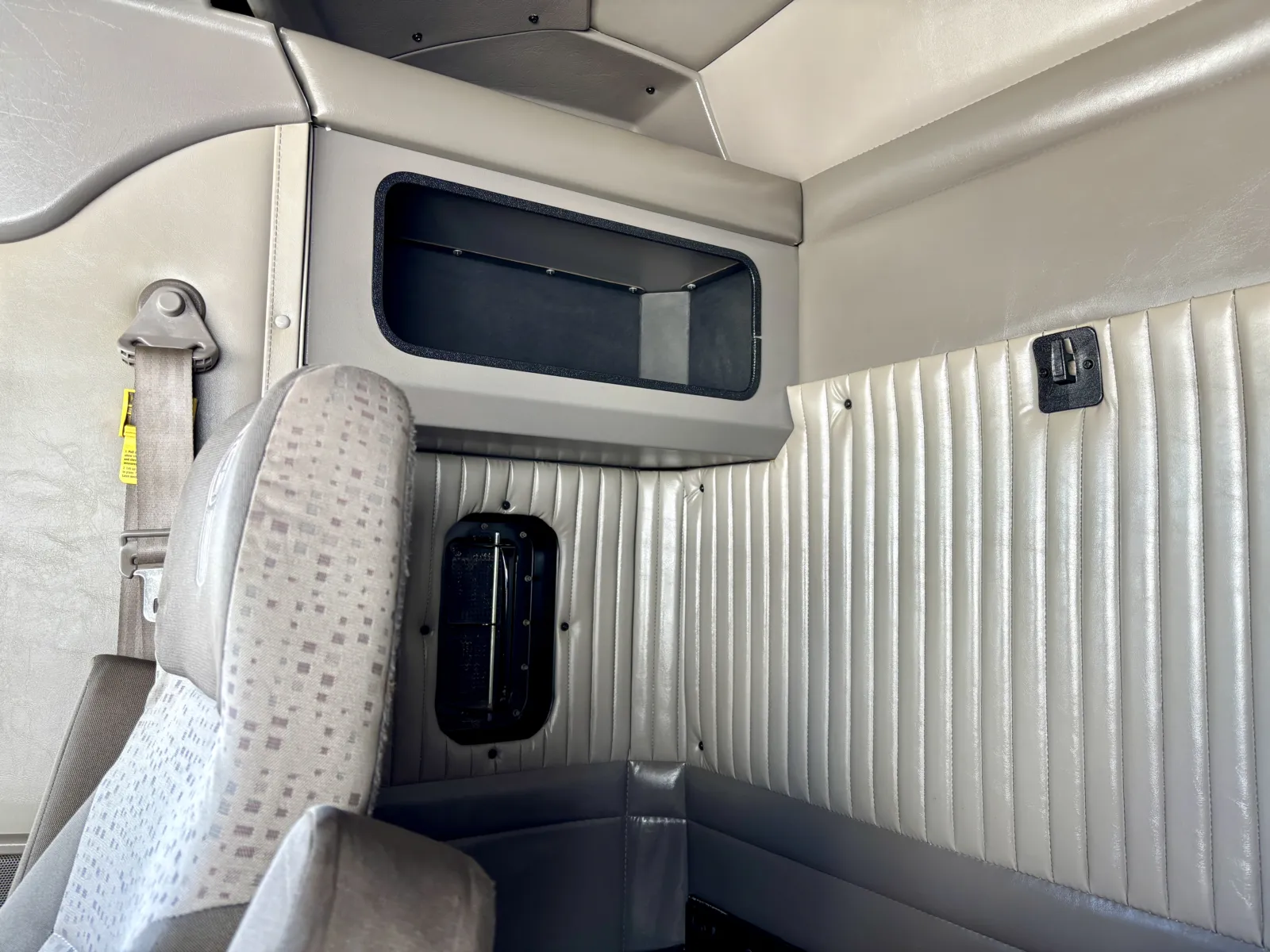 2013 Kenworth T800 - image 22