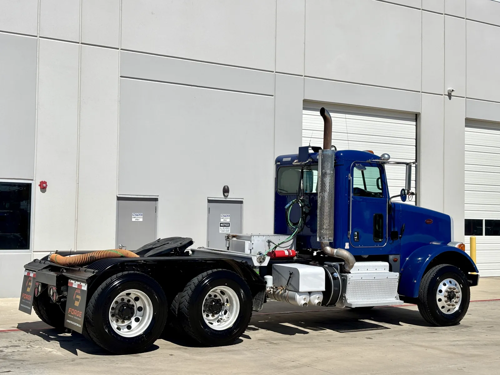 2016 Peterbilt 365 - image 5