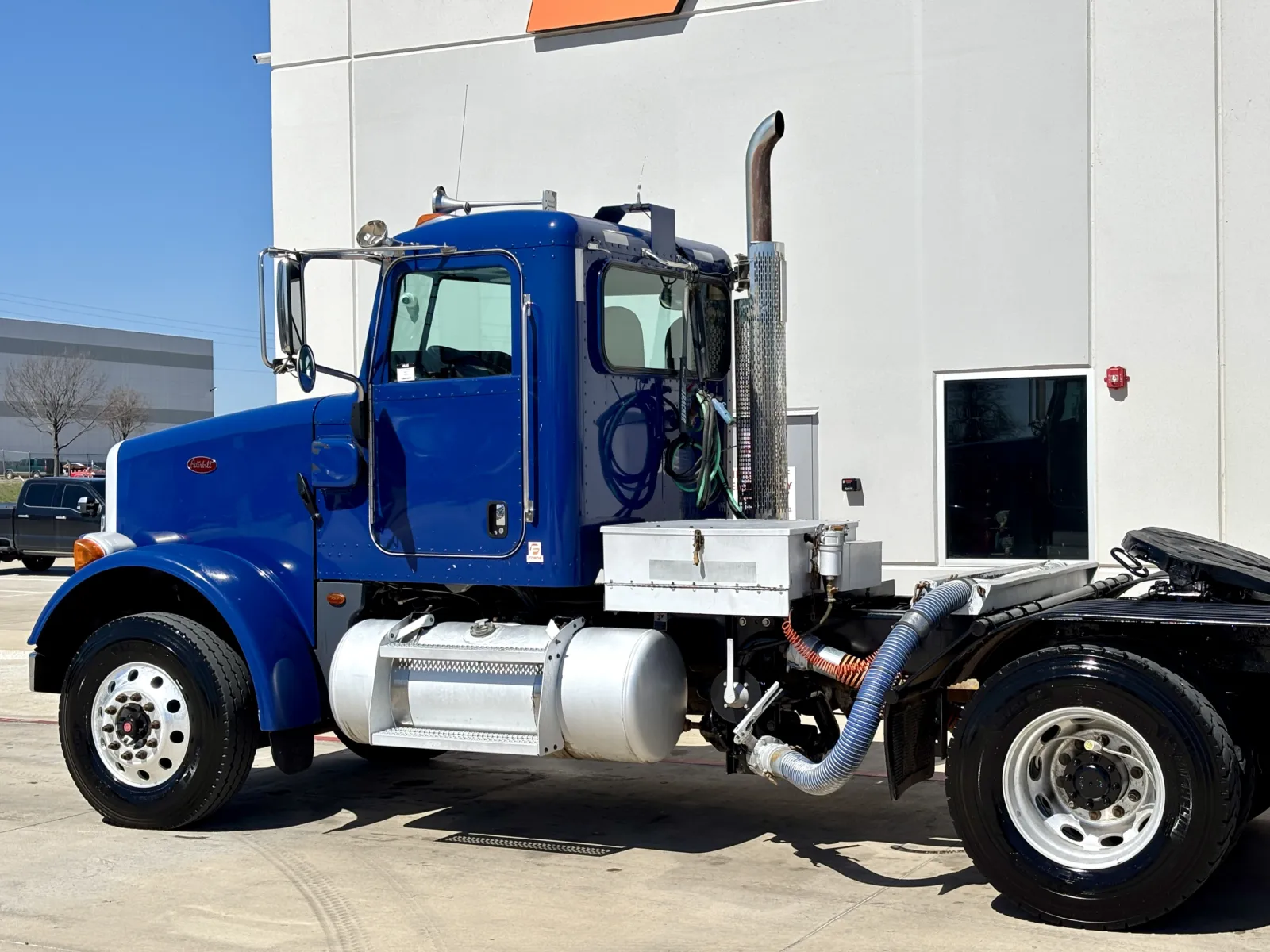 2016 Peterbilt 365 - image 8